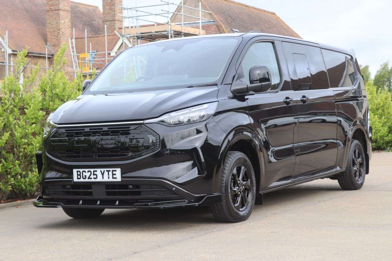A 2025 FORD TRANSIT CUSTOM 2.0 320 EcoBlue Limited Crew Van Double Cab 5dr Diesel Manual L2 H1 Euro 6 A 2025 FORD TRANSIT CUSTOM 2.0 320 EcoBlue Limited Crew Van Double Cab 5dr Diesel Manual L2 H1 Euro 6