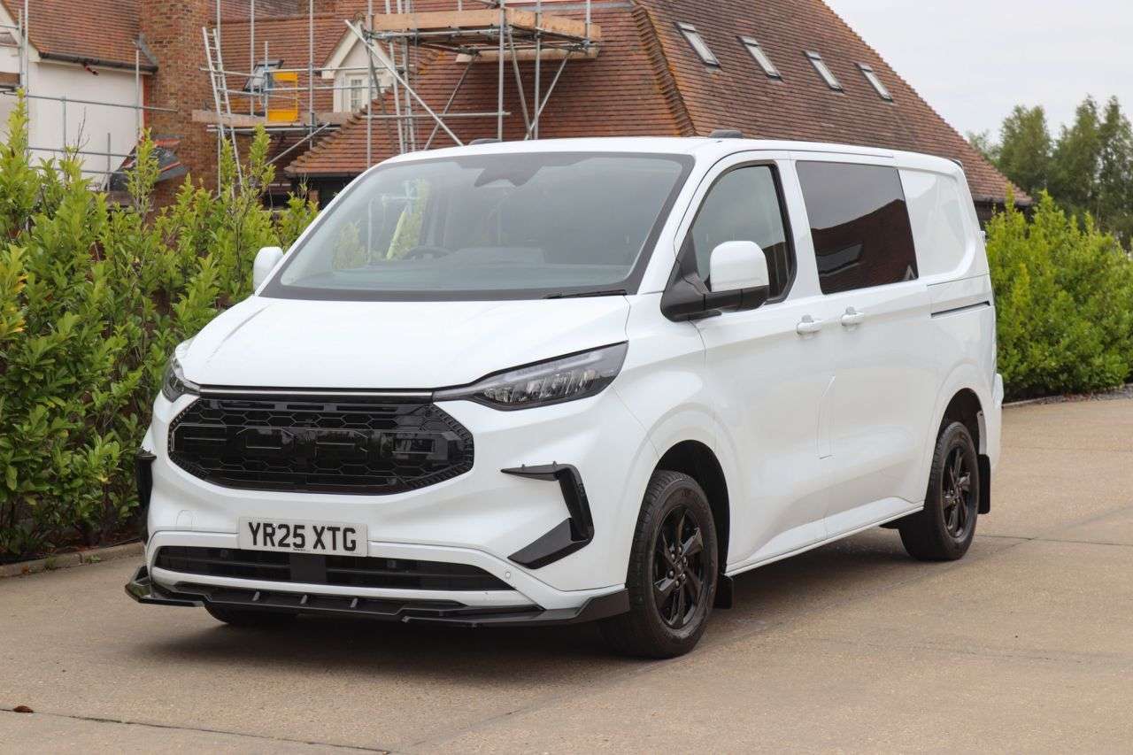 A 2025 FORD TRANSIT CUSTOM 2.0 320 EcoBlue Limited Crew Van Double Cab 5dr Diesel Manual L1 H1 Euro 6 A 2025 FORD TRANSIT CUSTOM 2.0 320 EcoBlue Limited Crew Van Double Cab 5dr Diesel Manual L1 H1 Euro 6