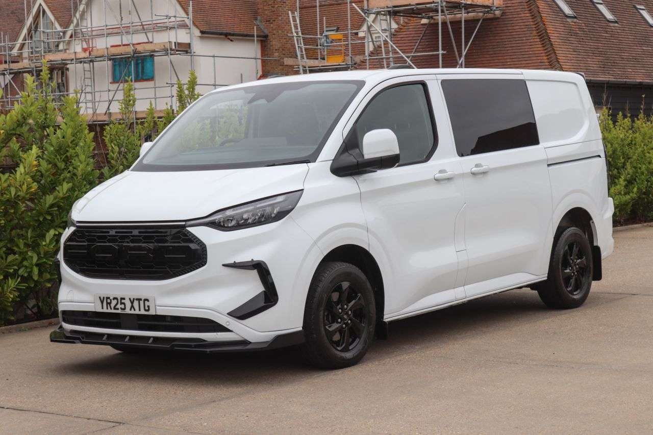 A 2025 FORD TRANSIT CUSTOM 2.0 320 EcoBlue Limited Crew Van Double Cab 5dr Diesel Manual L1 H1 Euro 6 A 2025 FORD TRANSIT CUSTOM 2.0 320 EcoBlue Limited Crew Van Double Cab 5dr Diesel Manual L1 H1 Euro 6