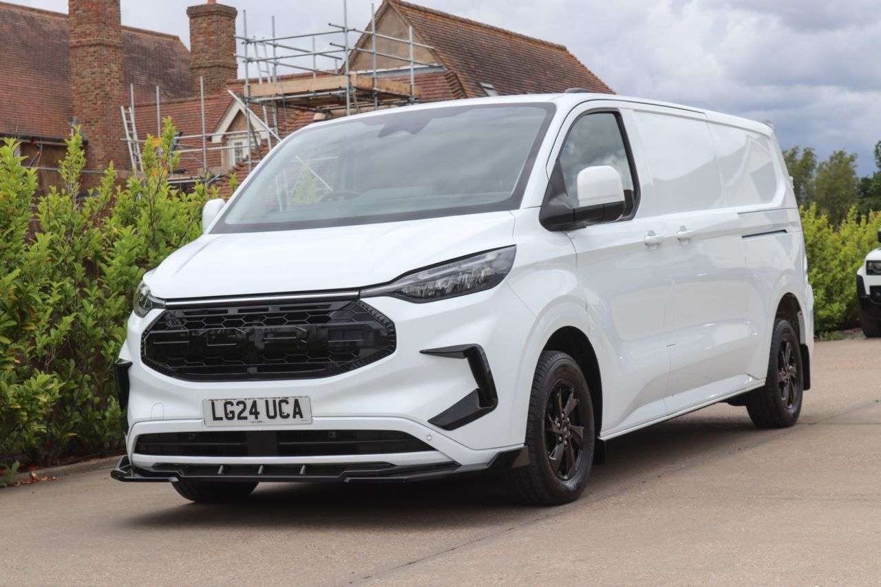 A 2024 FORD TRANSIT CUSTOM 2.0 300 EcoBlue Limited Panel Van 5dr Diesel Auto L2 H1 Euro 6 (s/s) (136 p A 2024 FORD TRANSIT CUSTOM 2.0 300 EcoBlue Limited Panel Van 5dr Diesel Auto L2 H1 Euro 6 (s/s) (136 p
