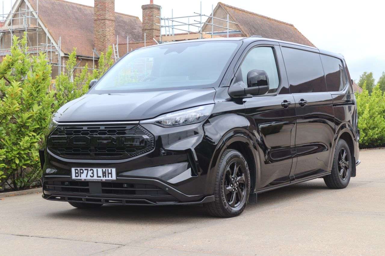 A 2023 FORD TRANSIT CUSTOM 2.0 300 EcoBlue Limited Panel Van 5dr Diesel Manual L1 H1 Euro 6 (s/s) (136 A 2023 FORD TRANSIT CUSTOM 2.0 300 EcoBlue Limited Panel Van 5dr Diesel Manual L1 H1 Euro 6 (s/s) (136
