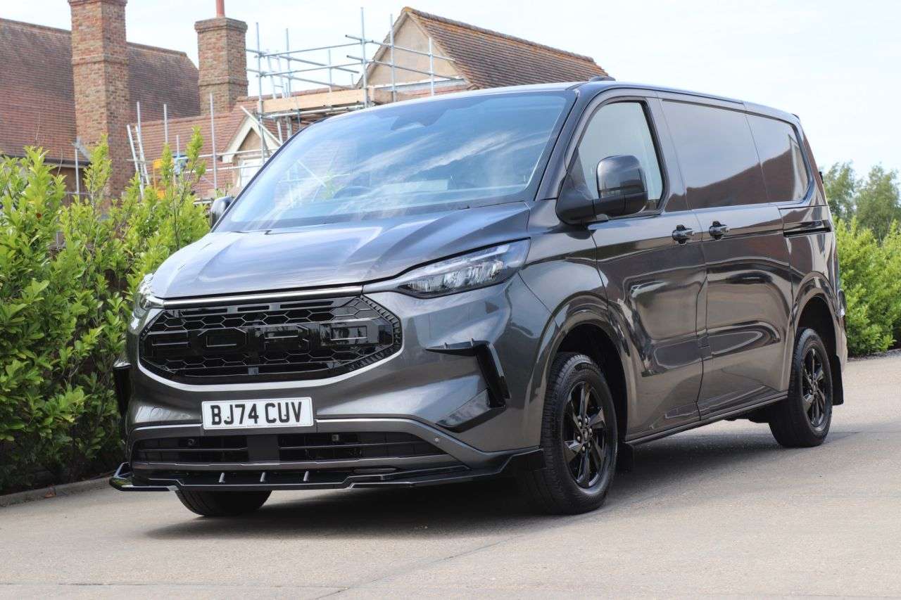 A 2024 FORD TRANSIT CUSTOM 2.0 300 EcoBlue Limited Panel Van 5dr Diesel Manual L1 H1 Euro 6 (s/s) (136 A 2024 FORD TRANSIT CUSTOM 2.0 300 EcoBlue Limited Panel Van 5dr Diesel Manual L1 H1 Euro 6 (s/s) (136