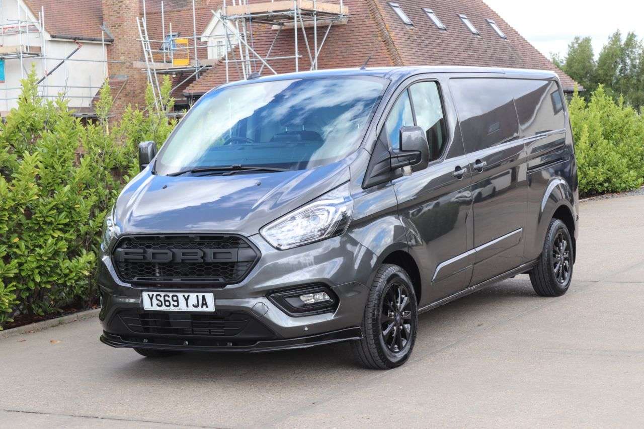 A 2019 FORD TRANSIT CUSTOM 2.0 300 EcoBlue Limited Panel Van 5dr Diesel Manual L2 H1 Euro 6 (s/s) (130 A 2019 FORD TRANSIT CUSTOM 2.0 300 EcoBlue Limited Panel Van 5dr Diesel Manual L2 H1 Euro 6 (s/s) (130
