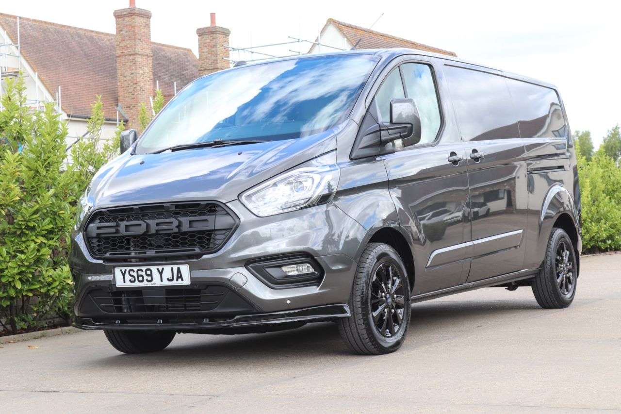 A 2019 FORD TRANSIT CUSTOM 2.0 300 EcoBlue Limited Panel Van 5dr Diesel Manual L2 H1 Euro 6 (s/s) (130 A 2019 FORD TRANSIT CUSTOM 2.0 300 EcoBlue Limited Panel Van 5dr Diesel Manual L2 H1 Euro 6 (s/s) (130