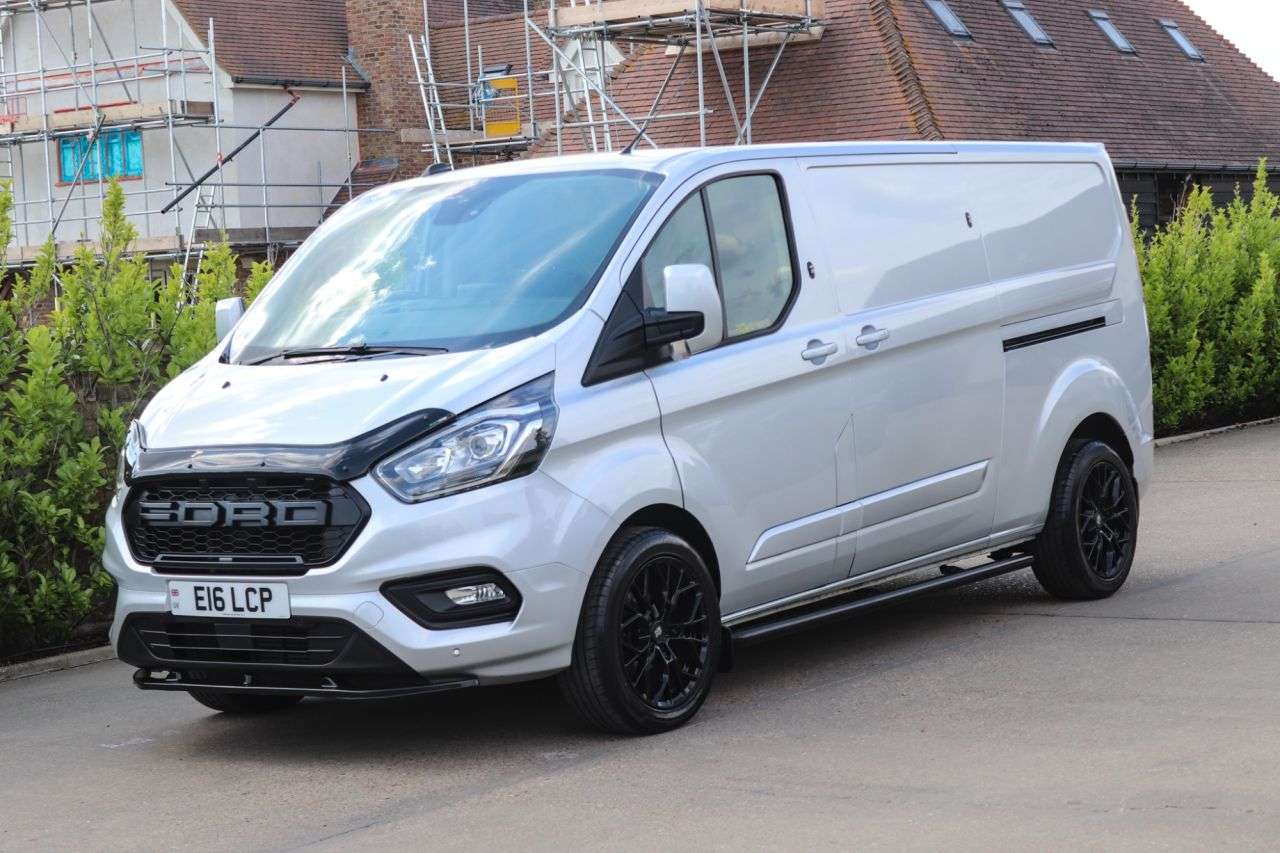 A 2022 FORD TRANSIT CUSTOM 2.0 300 EcoBlue Limited Panel Van 5dr Diesel Manual L2 H1 Euro 6 (s/s) (130 A 2022 FORD TRANSIT CUSTOM 2.0 300 EcoBlue Limited Panel Van 5dr Diesel Manual L2 H1 Euro 6 (s/s) (130