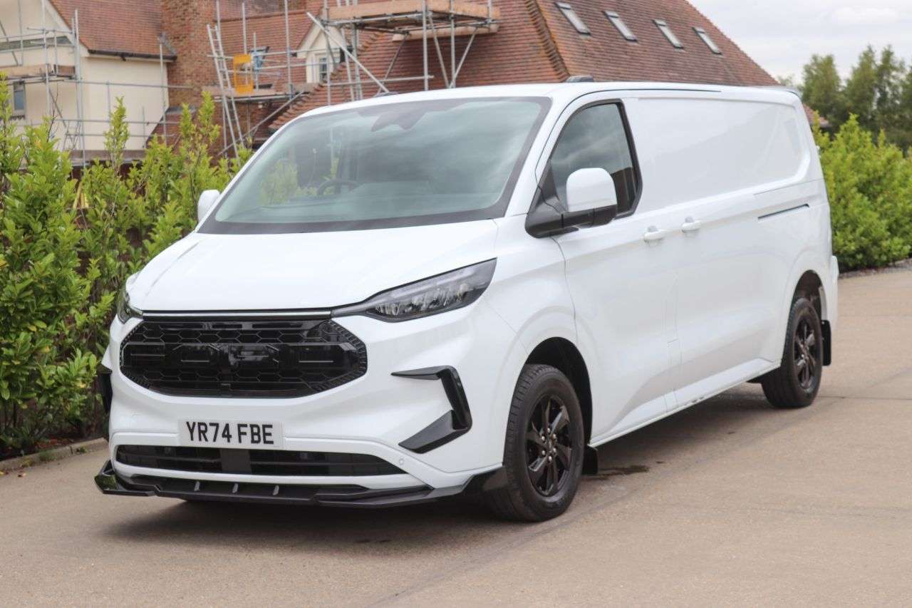 A 2024 FORD TRANSIT CUSTOM 2.0 300 EcoBlue Limited Panel Van 5dr Diesel Manual L2 H1 Euro 6 (s/s) (136 A 2024 FORD TRANSIT CUSTOM 2.0 300 EcoBlue Limited Panel Van 5dr Diesel Manual L2 H1 Euro 6 (s/s) (136