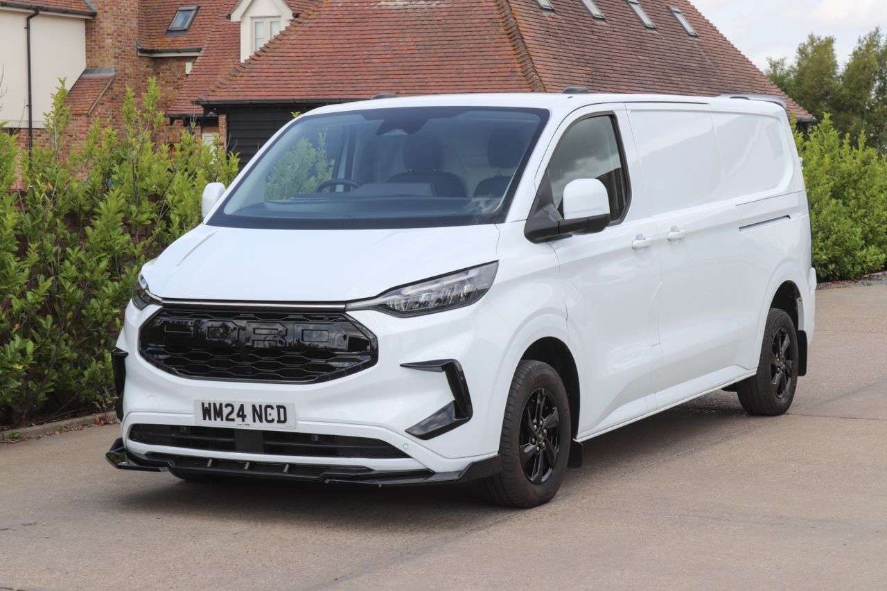 A 2024 FORD TRANSIT CUSTOM 2.0 300 EcoBlue Limited Panel Van 5dr Diesel Manual L2 H1 Euro 6 (s/s) (136 A 2024 FORD TRANSIT CUSTOM 2.0 300 EcoBlue Limited Panel Van 5dr Diesel Manual L2 H1 Euro 6 (s/s) (136