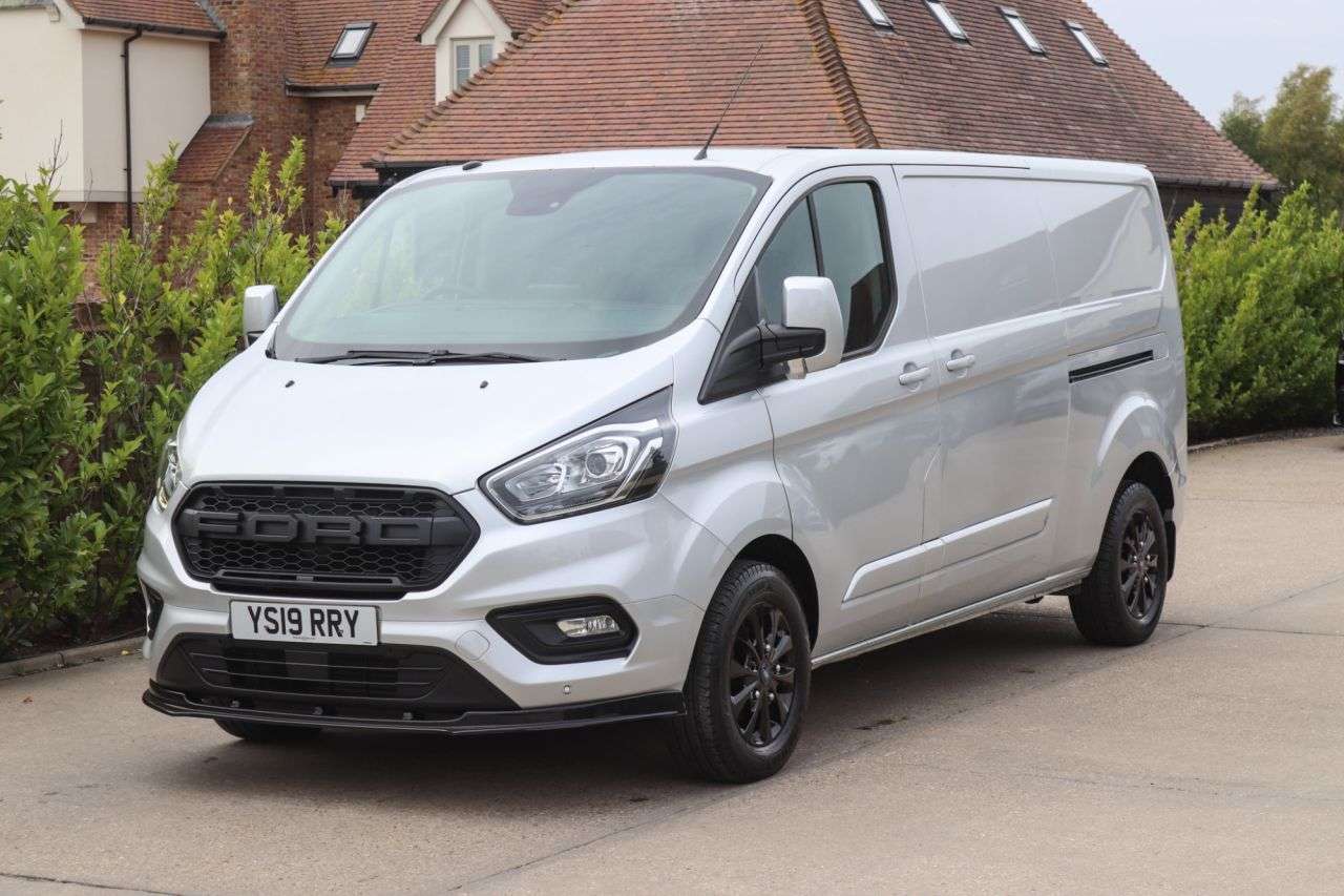 A 2019 FORD TRANSIT CUSTOM 2.0 300 EcoBlue Limited Panel Van 5dr Diesel Manual L2 H1 Euro 6 (130 ps) A 2019 FORD TRANSIT CUSTOM 2.0 300 EcoBlue Limited Panel Van 5dr Diesel Manual L2 H1 Euro 6 (130 ps)