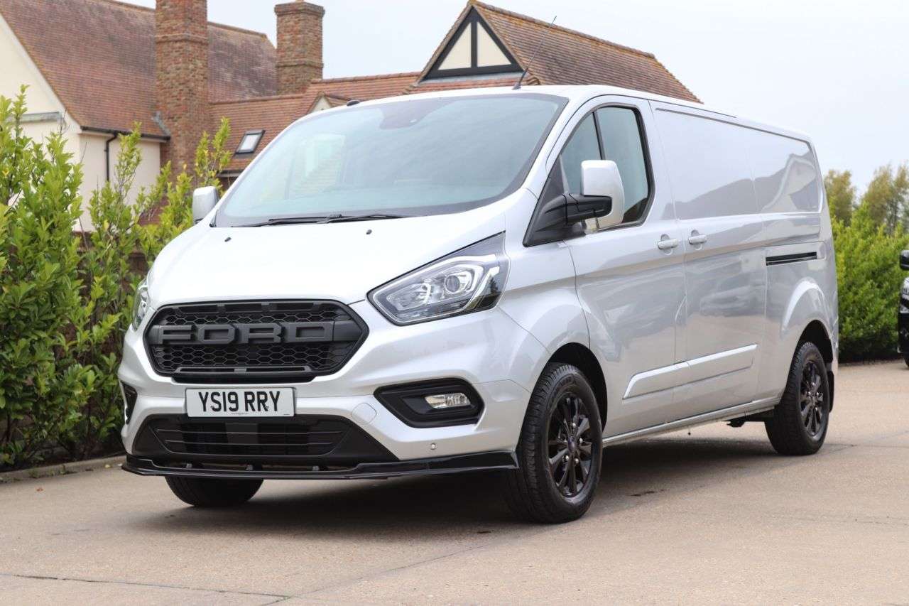 A 2019 FORD TRANSIT CUSTOM 2.0 300 EcoBlue Limited Panel Van 5dr Diesel Manual L2 H1 Euro 6 (130 ps) A 2019 FORD TRANSIT CUSTOM 2.0 300 EcoBlue Limited Panel Van 5dr Diesel Manual L2 H1 Euro 6 (130 ps)