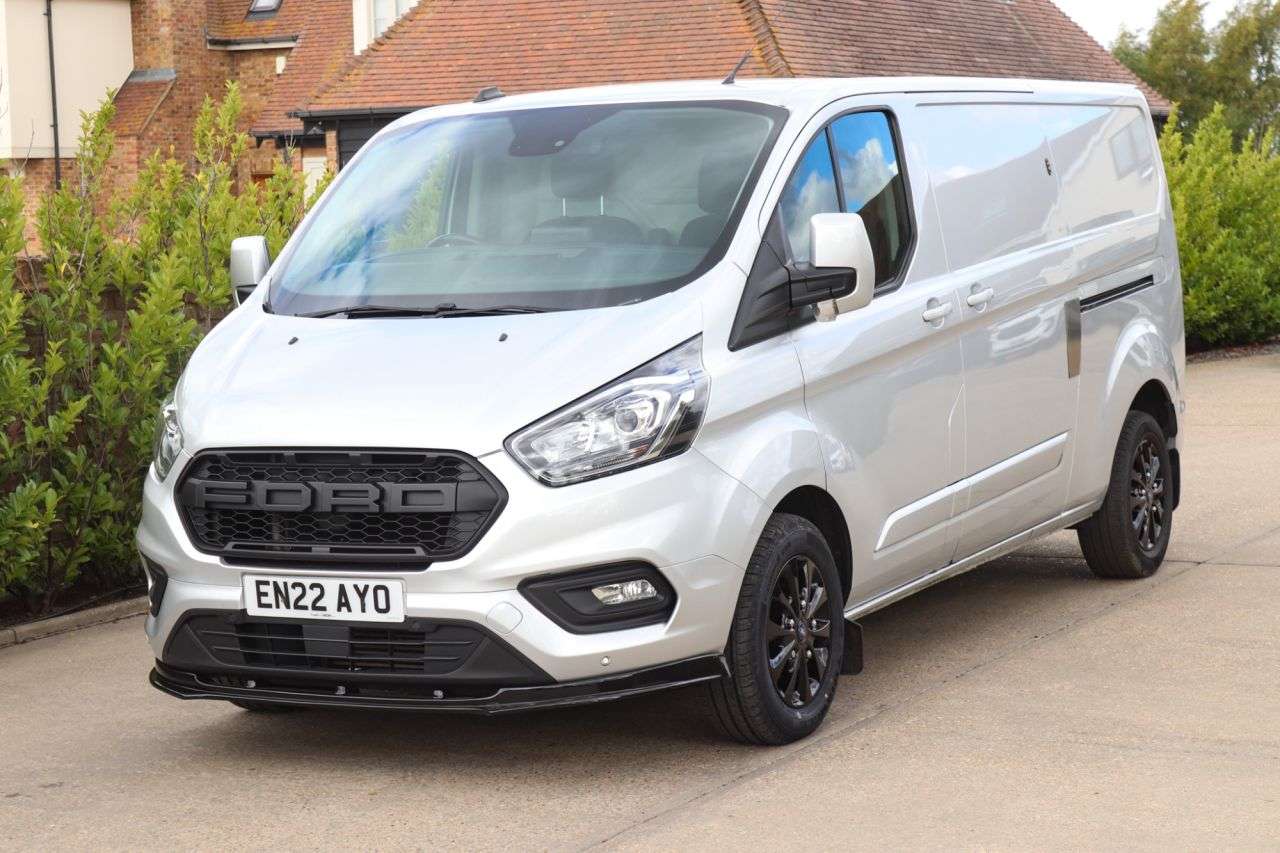 A 2022 FORD TRANSIT CUSTOM 2.0 300 EcoBlue Limited Panel Van 5dr Diesel Manual L2 H1 Euro 6 (s/s) (130 A 2022 FORD TRANSIT CUSTOM 2.0 300 EcoBlue Limited Panel Van 5dr Diesel Manual L2 H1 Euro 6 (s/s) (130
