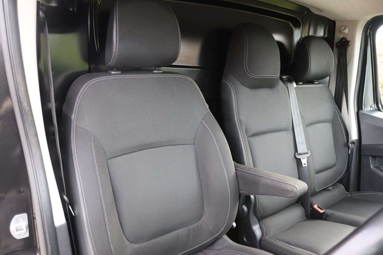 2023 RENAULT TRAFIC 2023 RENAULT TRAFIC