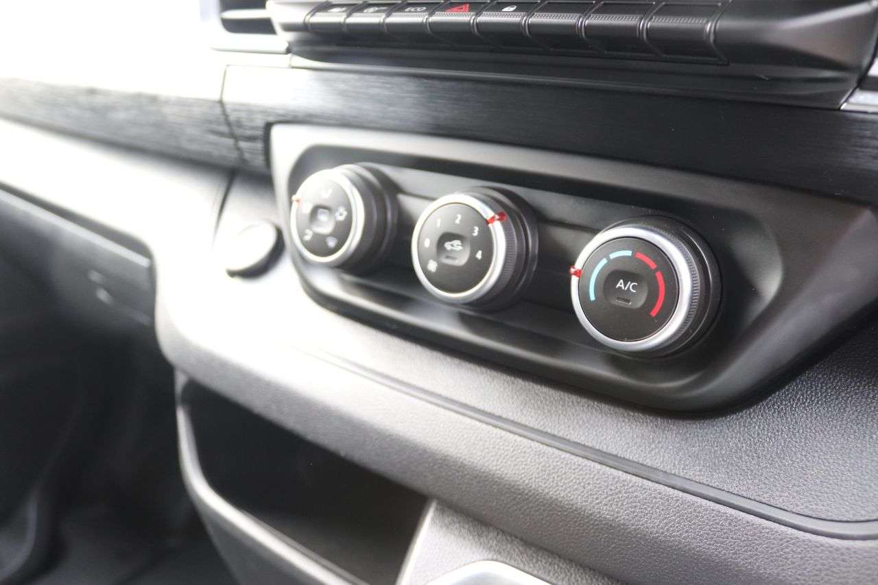 2023 RENAULT TRAFIC 2023 RENAULT TRAFIC