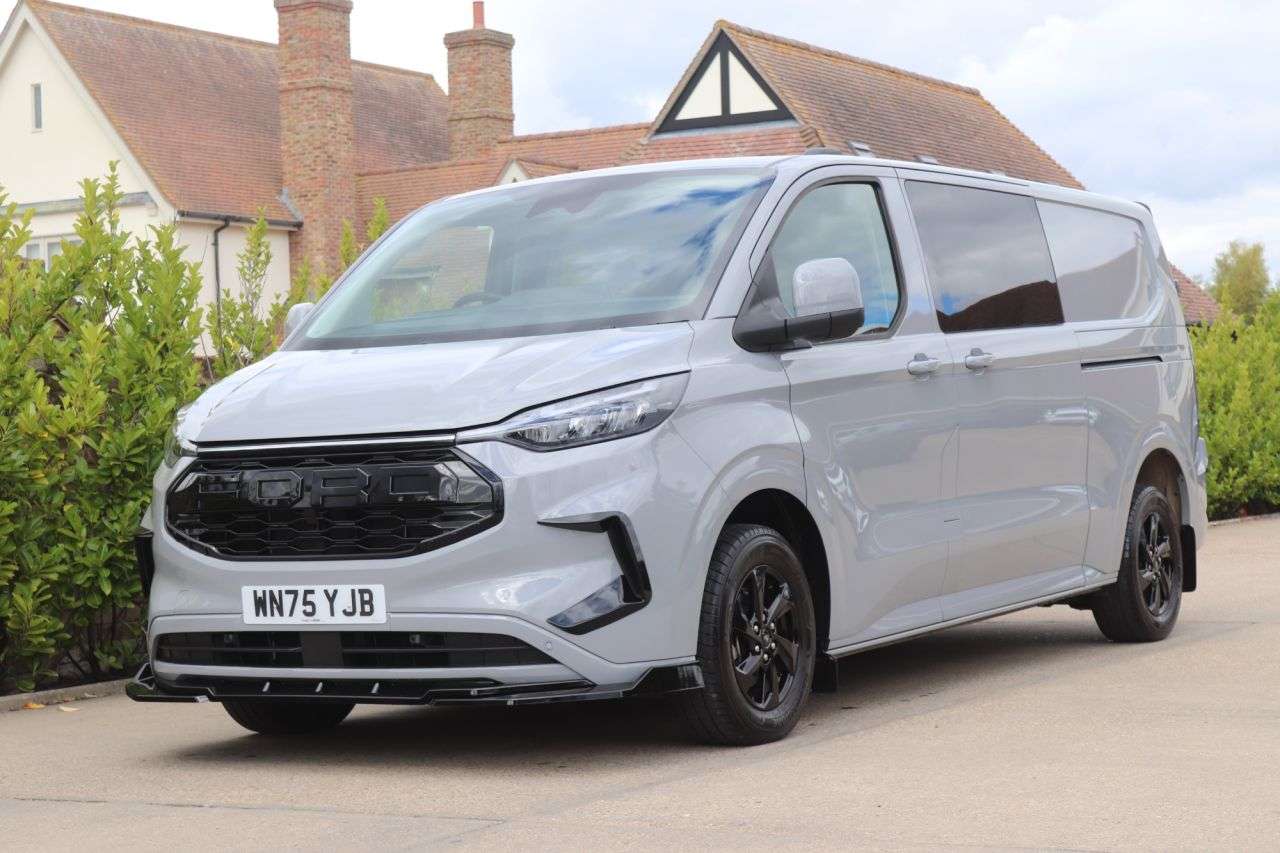 A 2026 FORD TRANSIT CUSTOM 2.0 320 EcoBlue Limited Crew Van Double Cab 5dr Diesel Auto L2 H1 Euro 6 (s A 2026 FORD TRANSIT CUSTOM 2.0 320 EcoBlue Limited Crew Van Double Cab 5dr Diesel Auto L2 H1 Euro 6 (s