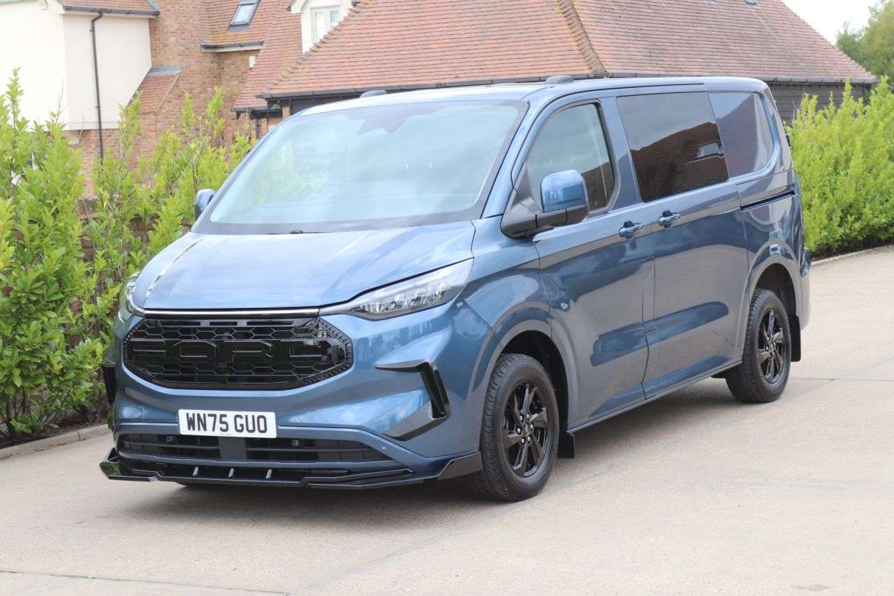 A 2025 FORD TRANSIT CUSTOM 2.0 320 EcoBlue Limited Crew Van Double Cab 5dr Diesel Auto L1 H1 Euro 6 (s A 2025 FORD TRANSIT CUSTOM 2.0 320 EcoBlue Limited Crew Van Double Cab 5dr Diesel Auto L1 H1 Euro 6 (s