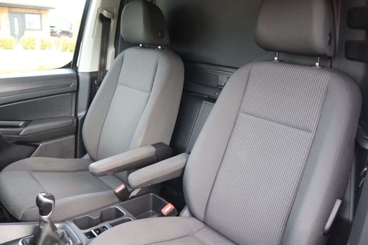 2021 VOLKSWAGEN CADDY MAXI 2021 VOLKSWAGEN CADDY MAXI
