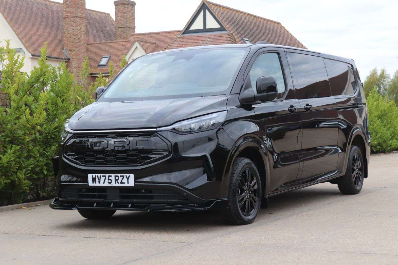 A 2025 FORD TRANSIT CUSTOM 2.0 320 EcoBlue Limited Crew Van Double Cab 5dr Diesel Auto L2 H1 Euro 6 (s A 2025 FORD TRANSIT CUSTOM 2.0 320 EcoBlue Limited Crew Van Double Cab 5dr Diesel Auto L2 H1 Euro 6 (s