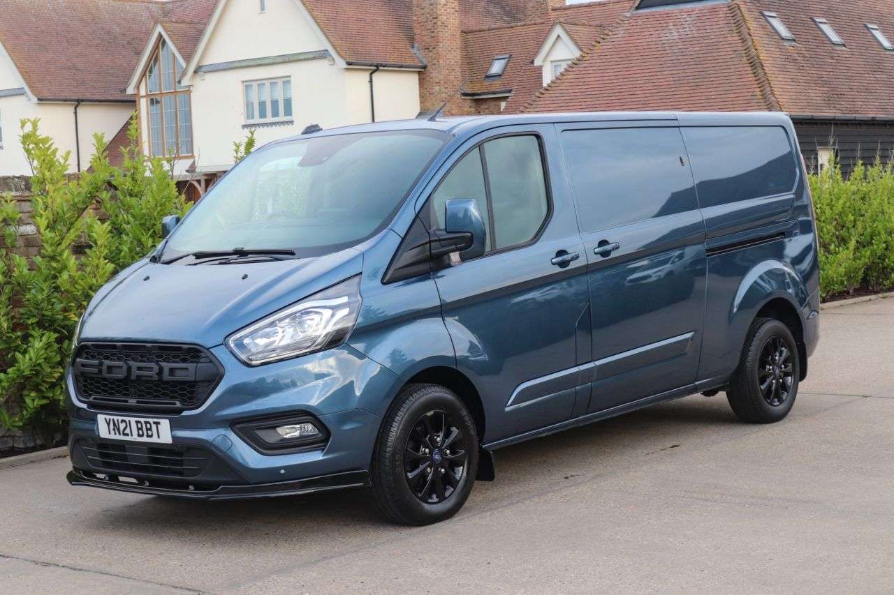 A 2021 FORD TRANSIT CUSTOM 2.0 300 EcoBlue Limited Panel Van 5dr Diesel Manual L2 H1 Euro 6 (s/s) (130 A 2021 FORD TRANSIT CUSTOM 2.0 300 EcoBlue Limited Panel Van 5dr Diesel Manual L2 H1 Euro 6 (s/s) (130