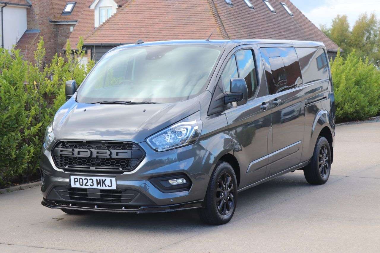 A 2023 FORD TRANSIT CUSTOM 2.0 320 EcoBlue Limited Crew Van Double Cab 5dr Diesel Auto L2 H1 Euro 6 (1 A 2023 FORD TRANSIT CUSTOM 2.0 320 EcoBlue Limited Crew Van Double Cab 5dr Diesel Auto L2 H1 Euro 6 (1