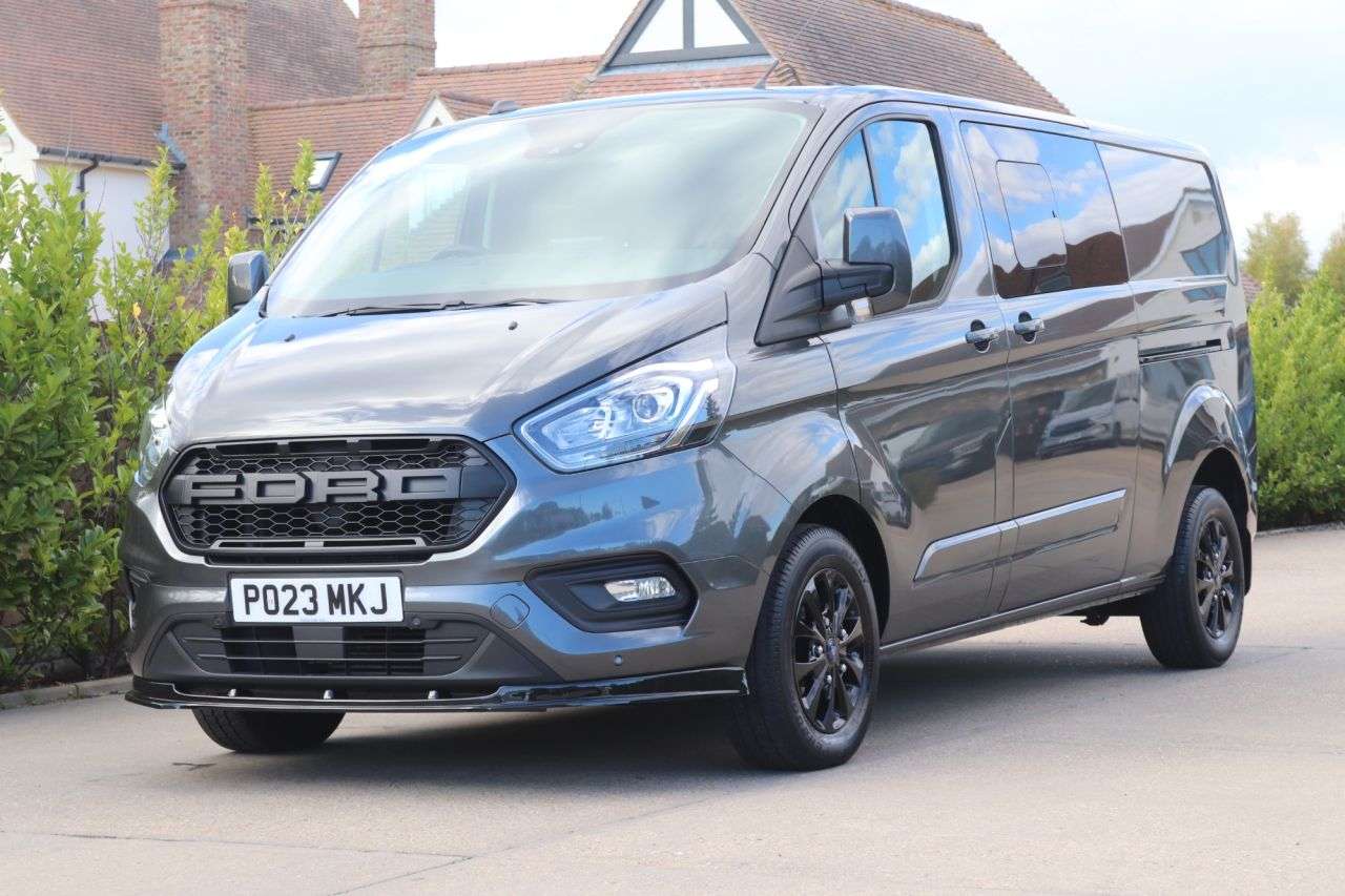 A 2023 FORD TRANSIT CUSTOM 2.0 320 EcoBlue Limited Crew Van Double Cab 5dr Diesel Auto L2 H1 Euro 6 (1 A 2023 FORD TRANSIT CUSTOM 2.0 320 EcoBlue Limited Crew Van Double Cab 5dr Diesel Auto L2 H1 Euro 6 (1