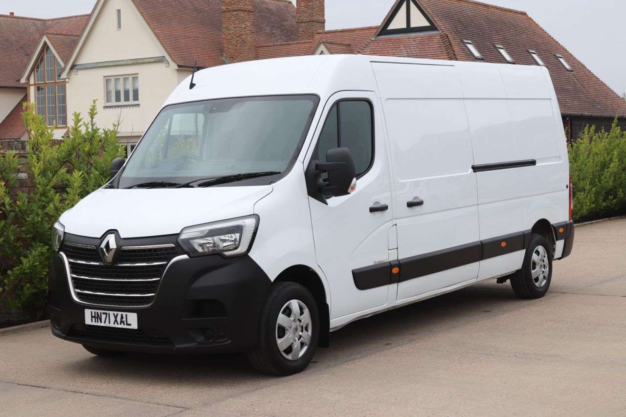 A 2021 RENAULT MASTER 2.3 dCi 35 Business+ Panel Van 4dr Diesel Manual FWD LWB Medium Roof Euro 6 A 2021 RENAULT MASTER 2.3 dCi 35 Business+ Panel Van 4dr Diesel Manual FWD LWB Medium Roof Euro 6
