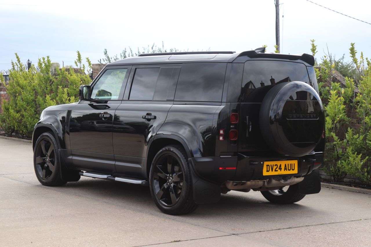 2024 LAND ROVER DEFENDER 110 2024 LAND ROVER DEFENDER 110