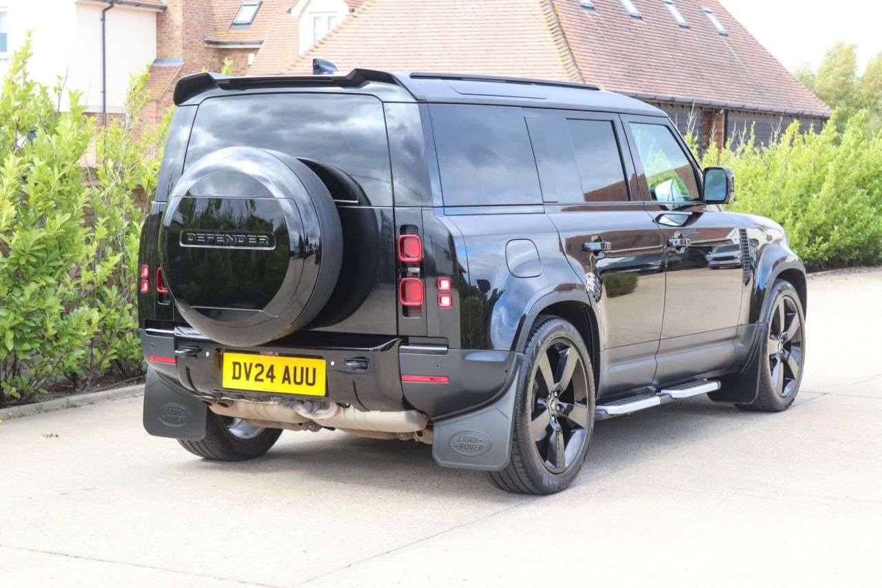 2024 LAND ROVER DEFENDER 110 2024 LAND ROVER DEFENDER 110