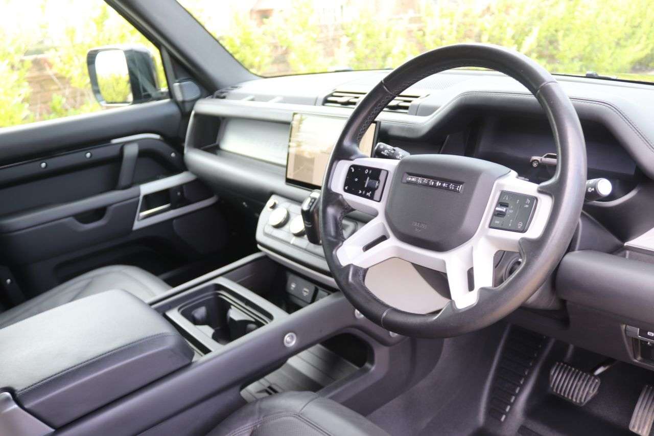 2024 LAND ROVER DEFENDER 110 2024 LAND ROVER DEFENDER 110
