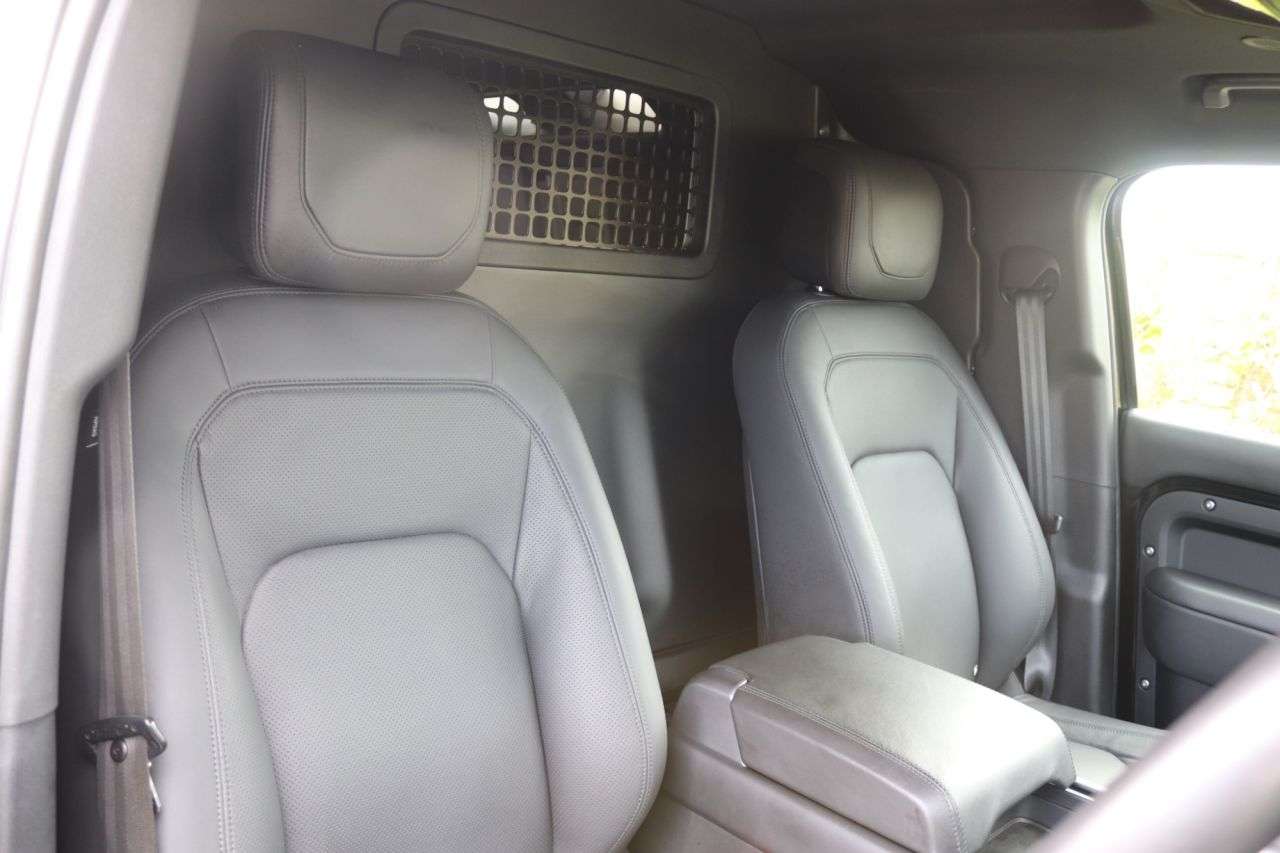 2024 LAND ROVER DEFENDER 110 2024 LAND ROVER DEFENDER 110