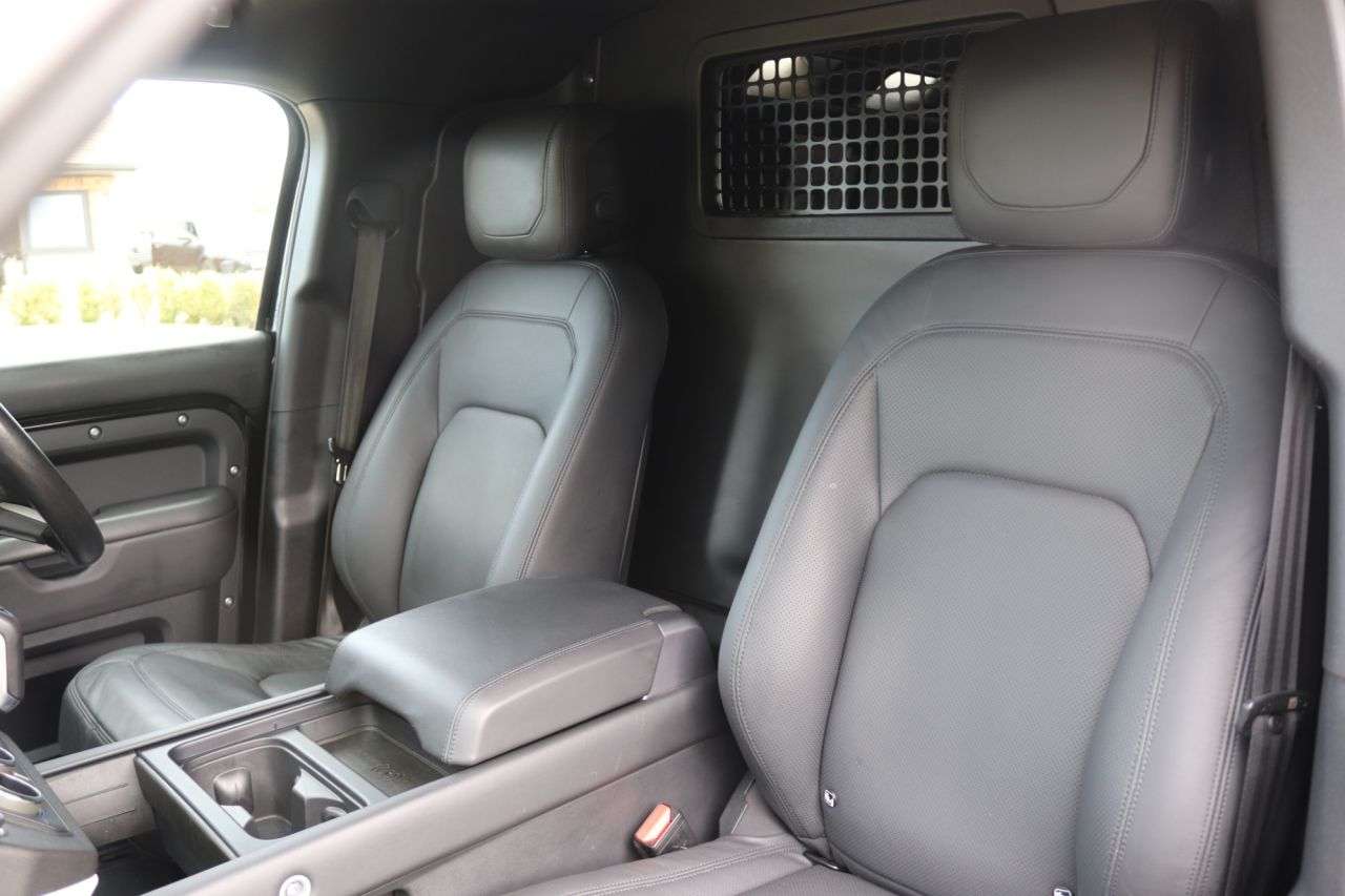 2024 LAND ROVER DEFENDER 110 2024 LAND ROVER DEFENDER 110
