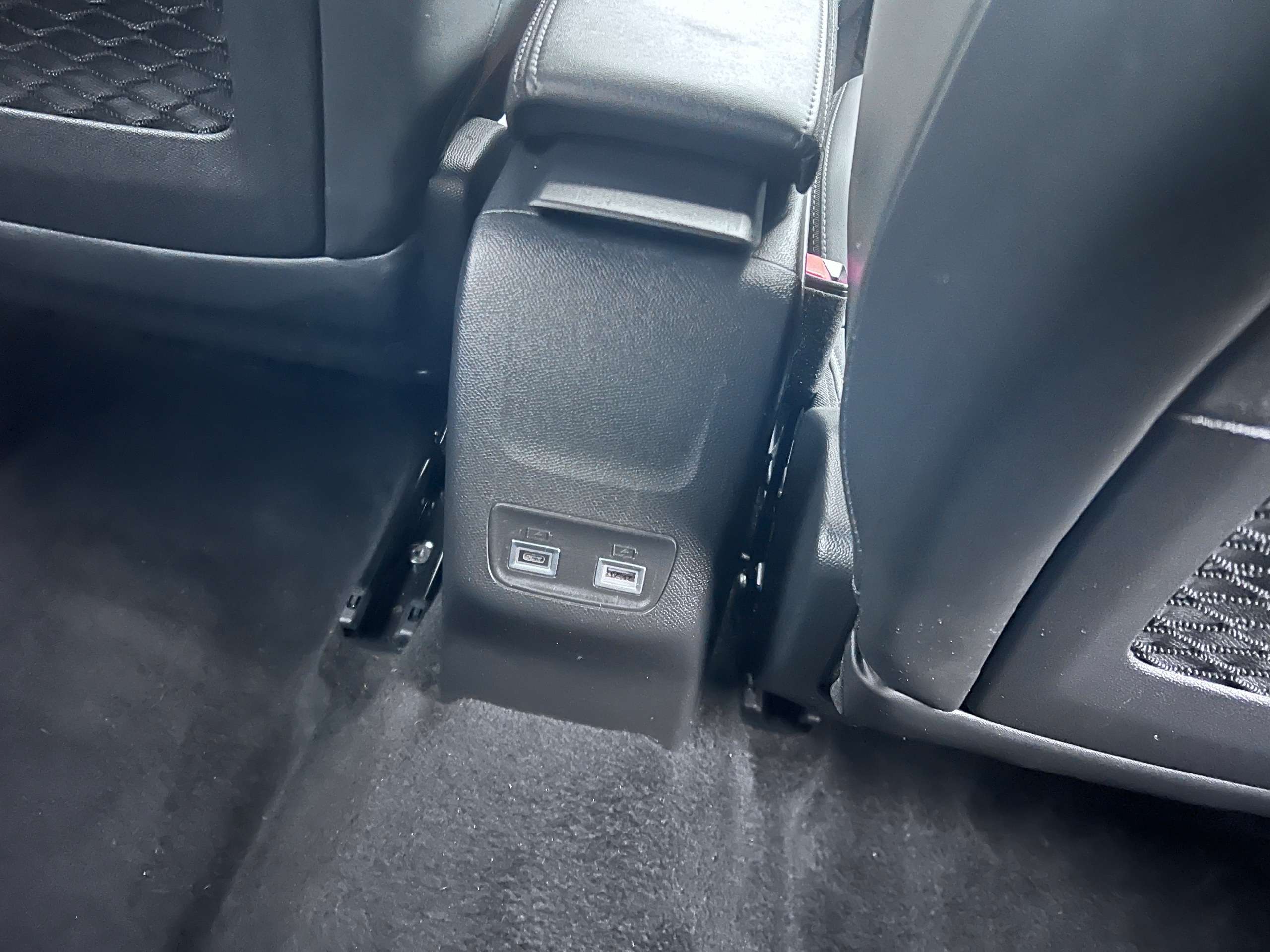 2024 PEUGEOT 2008 2024 PEUGEOT 2008