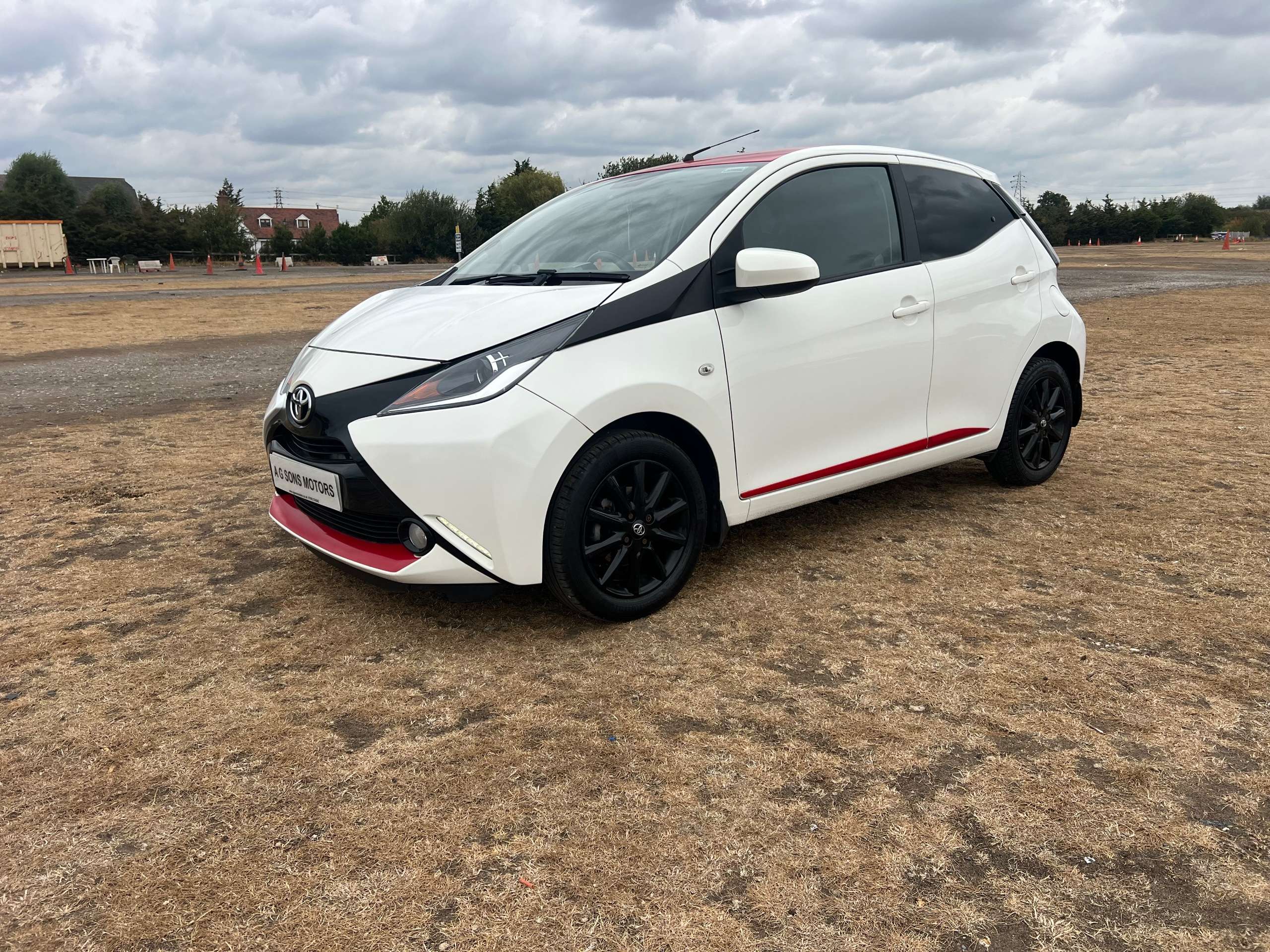 A 2018 TOYOTA AYGO 1.0 VVT-i x-press Hatchback 5dr Petrol x-shift Euro 6 (68 ps) A 2018 TOYOTA AYGO 1.0 VVT-i x-press Hatchback 5dr Petrol x-shift Euro 6 (68 ps)