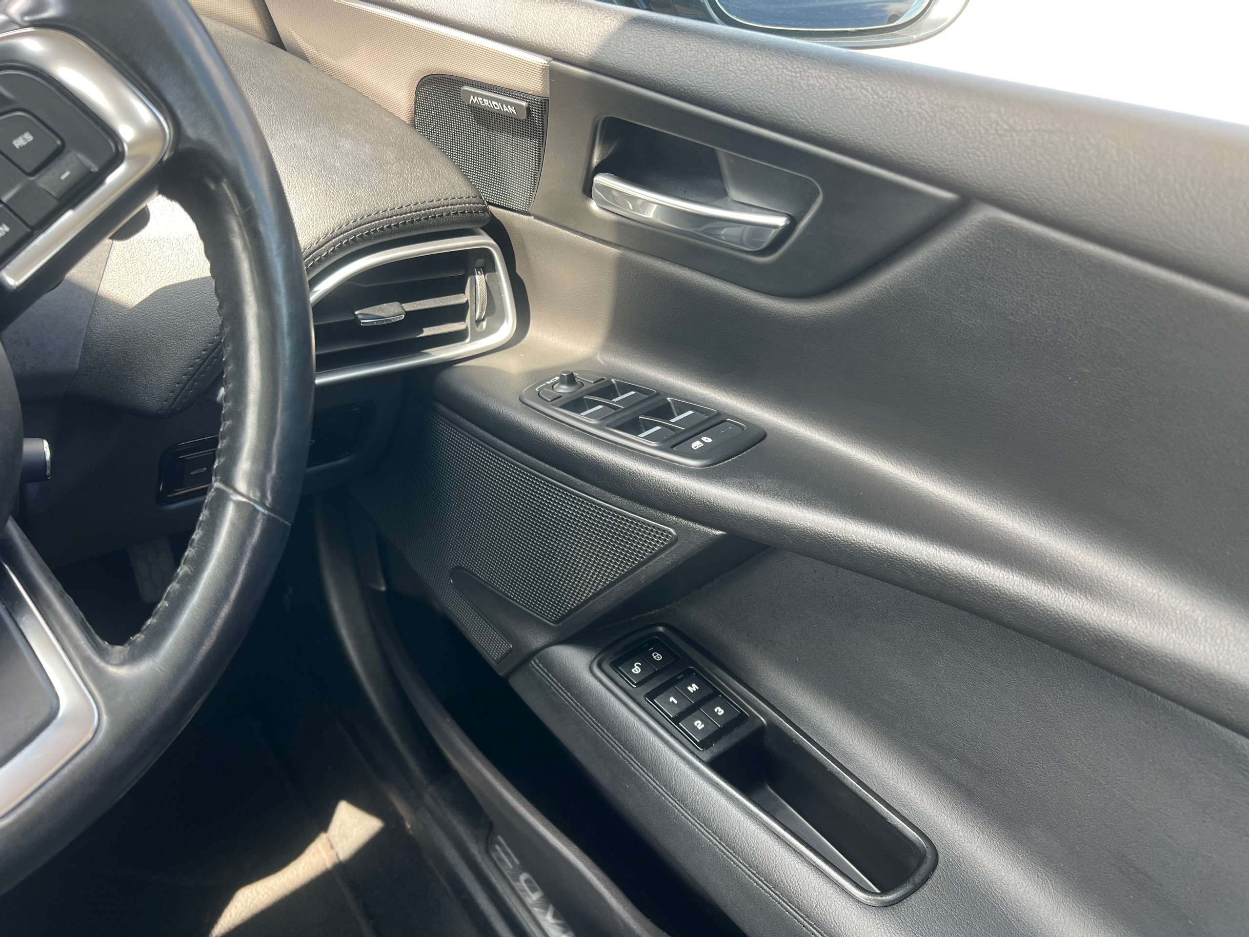 2017 JAGUAR XE 2017 JAGUAR XE