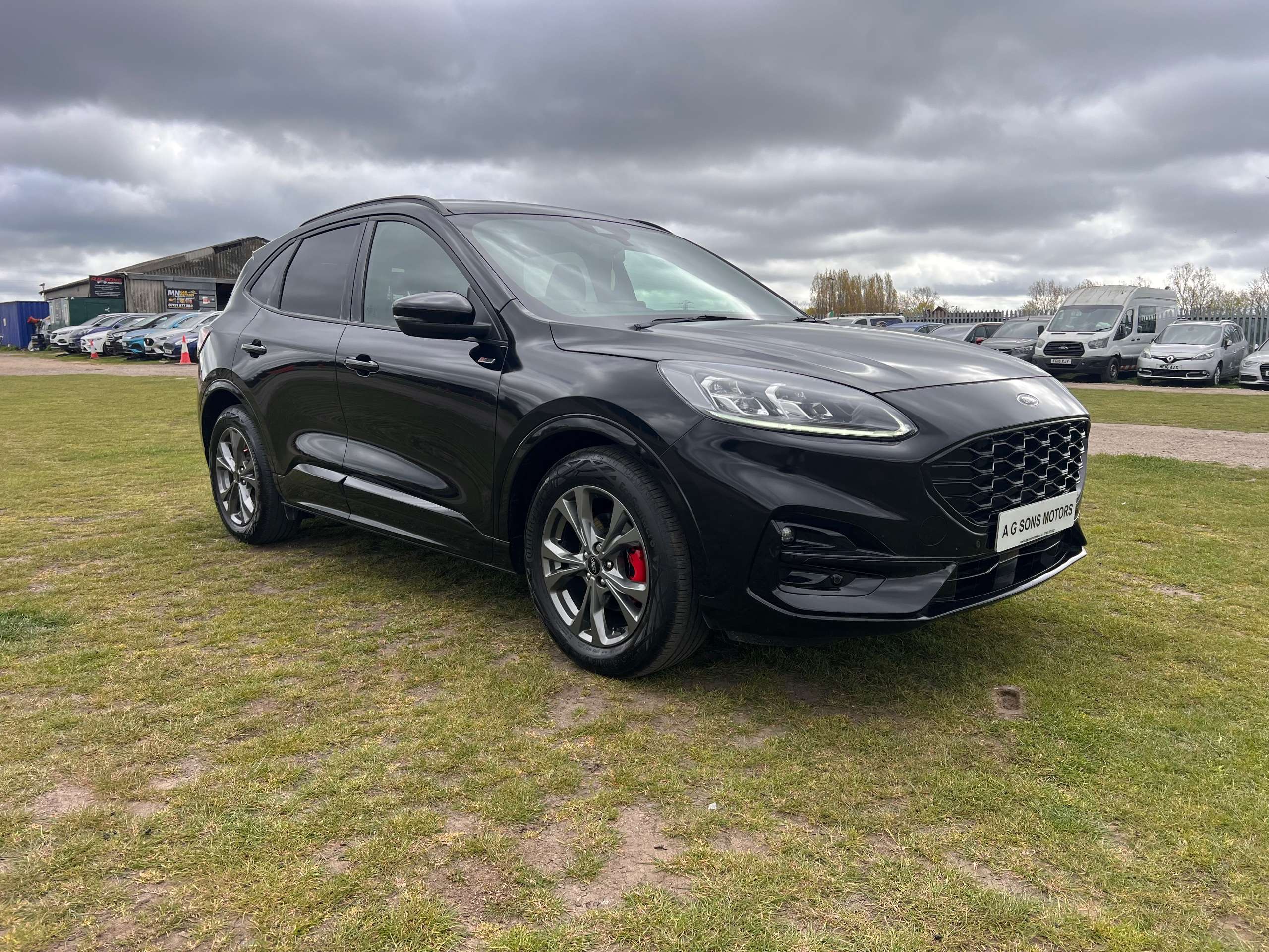 A 2023 FORD KUGA 2.5h Duratec ST-Line Edition SUV 5dr Petrol Hybrid CVT Euro 6 (s/s) (190 ps) A 2023 FORD KUGA 2.5h Duratec ST-Line Edition SUV 5dr Petrol Hybrid CVT Euro 6 (s/s) (190 ps)
