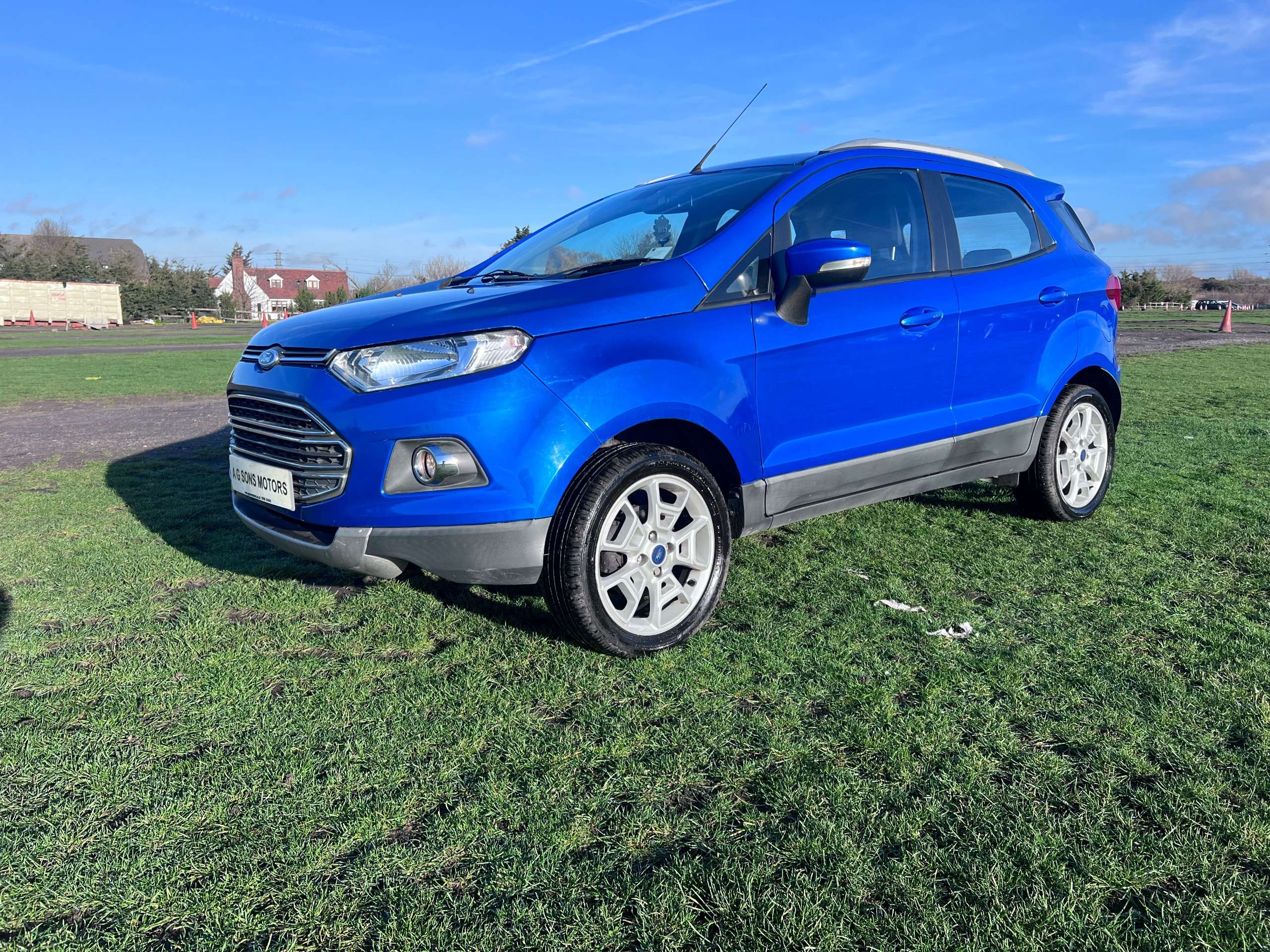 A 2017 FORD ECOSPORT 1.0T EcoBoost Titanium SUV 5dr Petrol Manual 2WD Euro 5 (s/s) (125 ps) A 2017 FORD ECOSPORT 1.0T EcoBoost Titanium SUV 5dr Petrol Manual 2WD Euro 5 (s/s) (125 ps)
