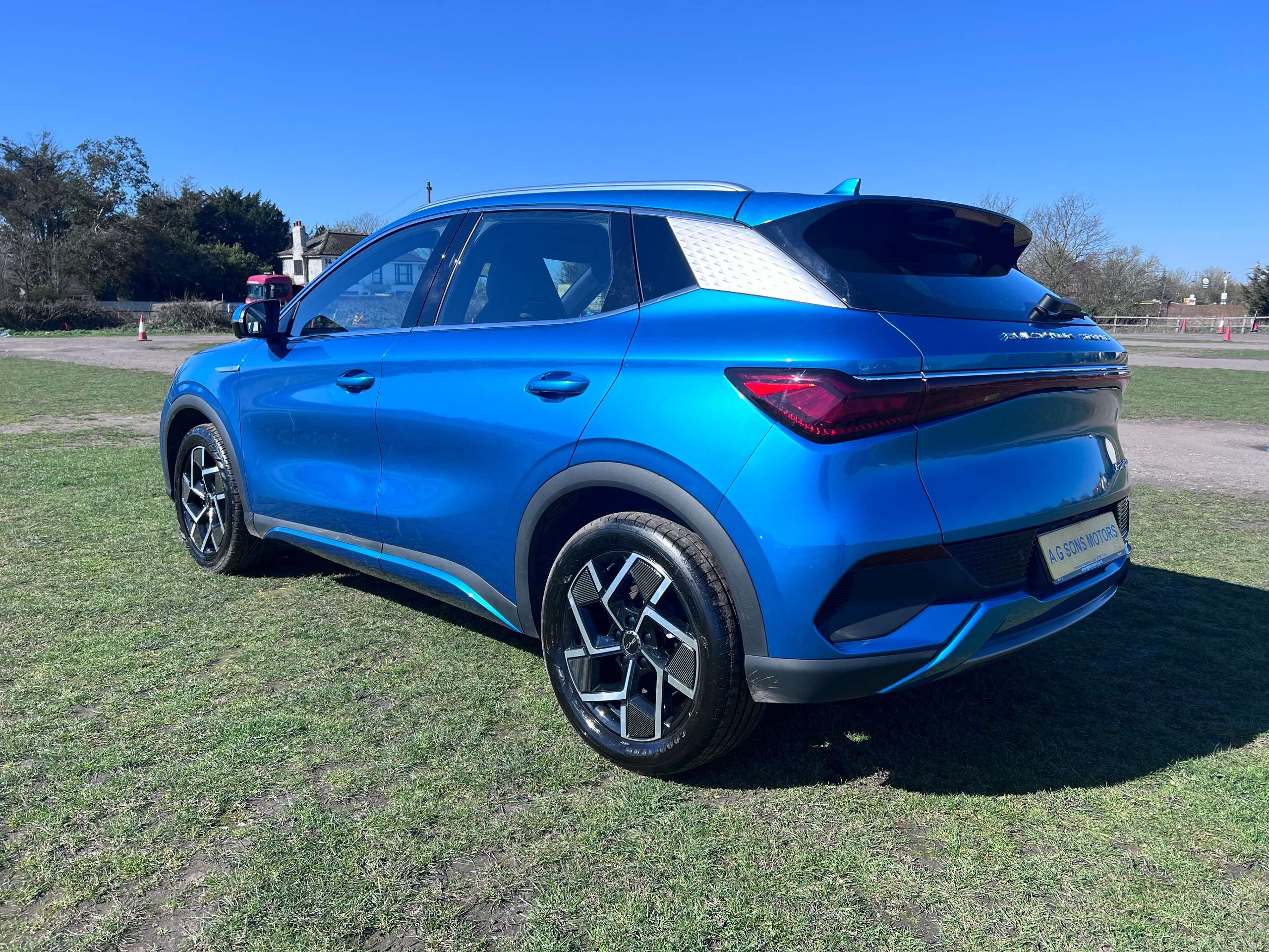 A 2024 BYD ATTO 3 60.48kWh Comfort SUV 5dr Electric Auto (204 ps) A 2024 BYD ATTO 3 60.48kWh Comfort SUV 5dr Electric Auto (204 ps)