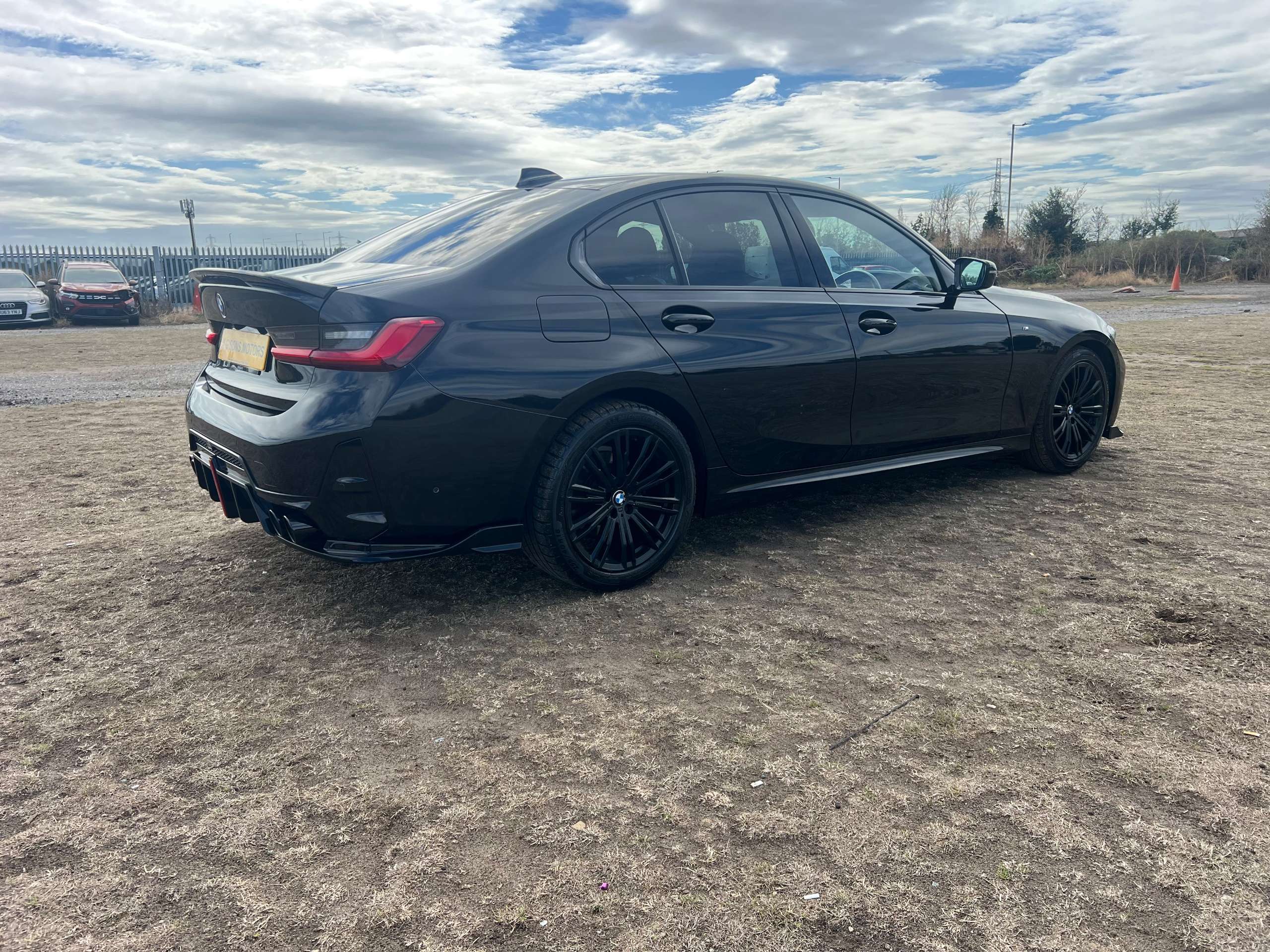 A 2019 BMW 3 SERIES 2.0 320i M Sport Saloon 4dr Petrol Auto Euro 6 (s/s) (184 ps) A 2019 BMW 3 SERIES 2.0 320i M Sport Saloon 4dr Petrol Auto Euro 6 (s/s) (184 ps)