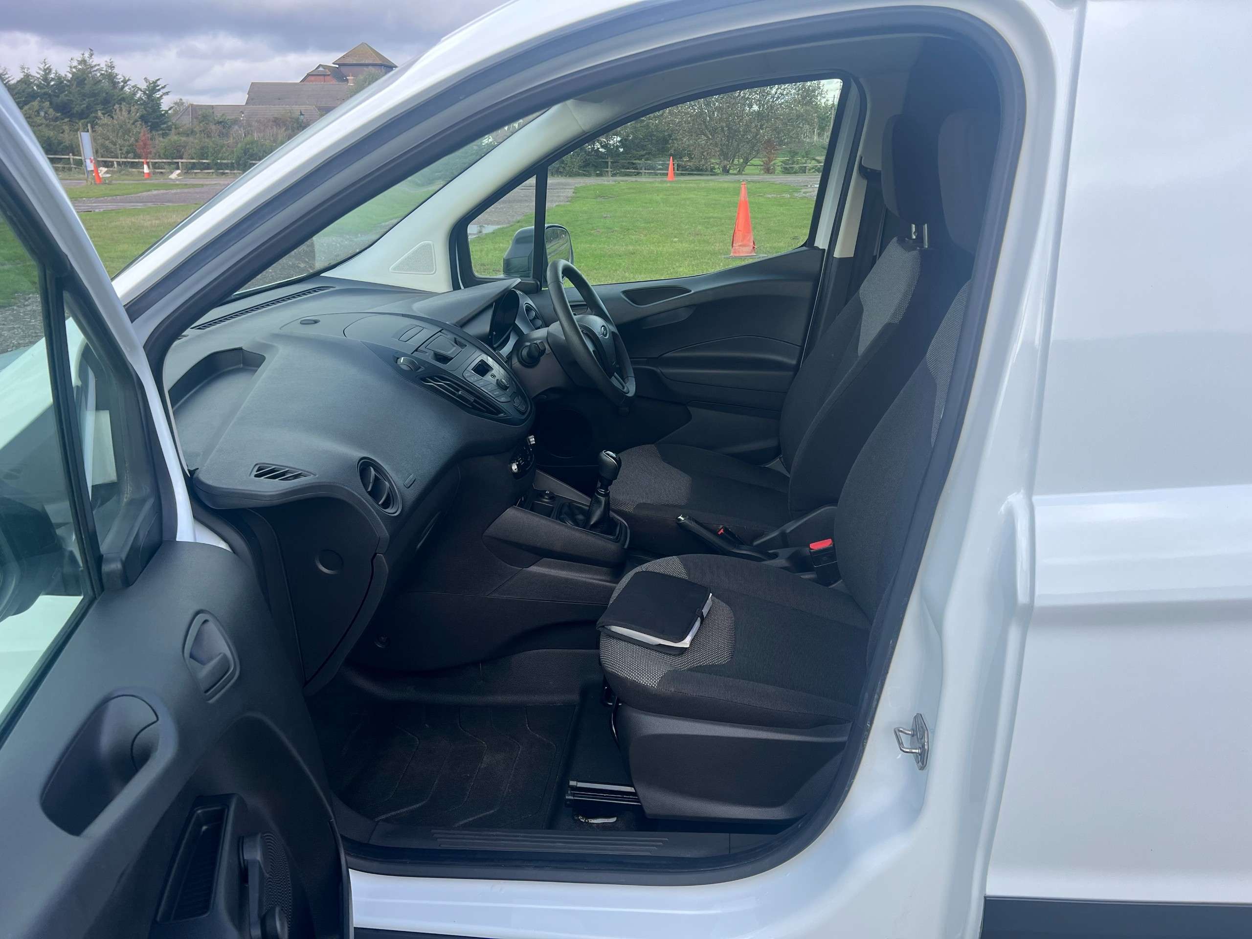 2020 FORD TRANSIT COURIER 2020 FORD TRANSIT COURIER