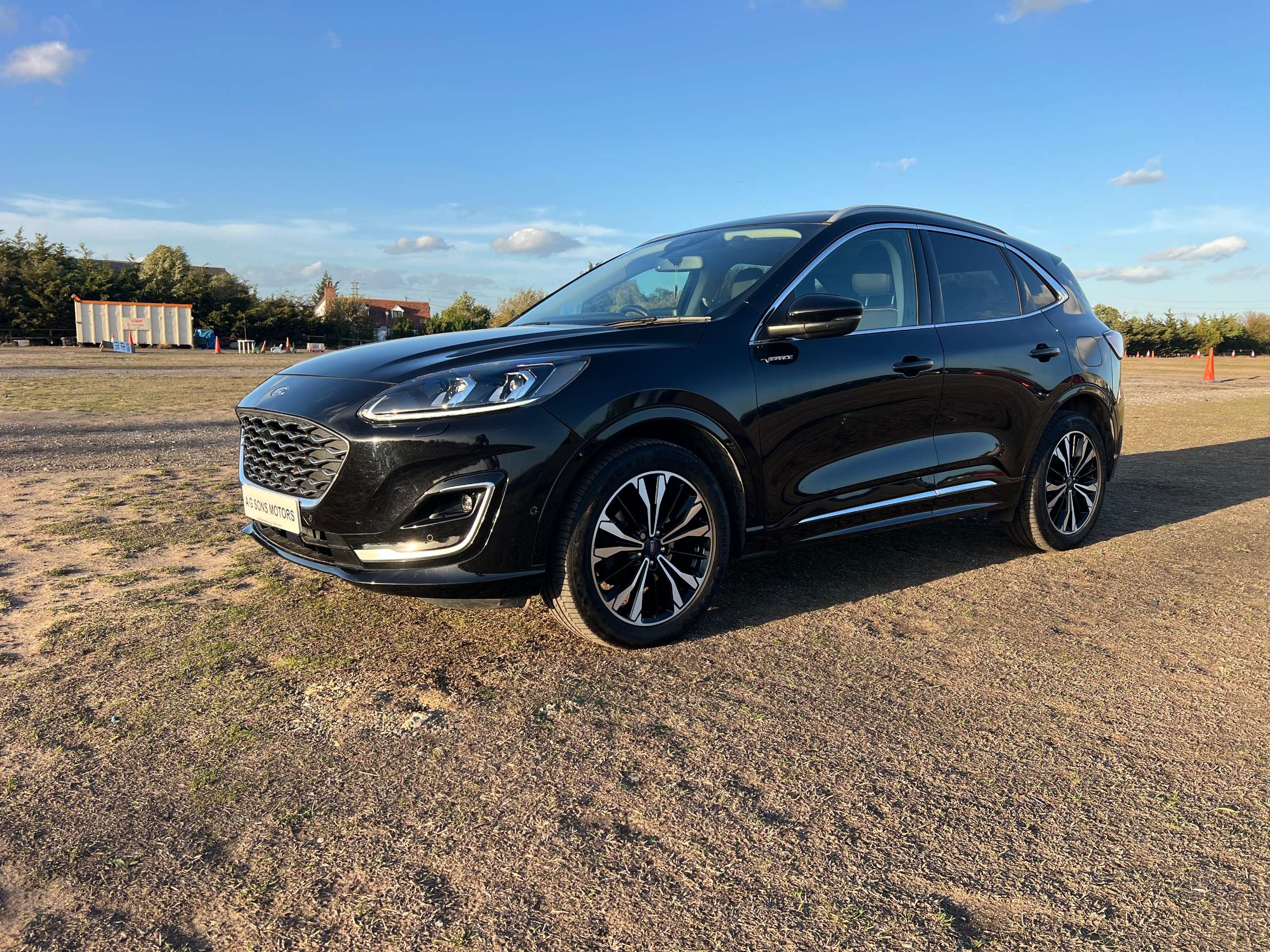 A 2020 FORD KUGA 2.0 EcoBlue Vignale SUV 5dr Diesel Auto AWD Euro 6 (s/s) (190 ps) A 2020 FORD KUGA 2.0 EcoBlue Vignale SUV 5dr Diesel Auto AWD Euro 6 (s/s) (190 ps)