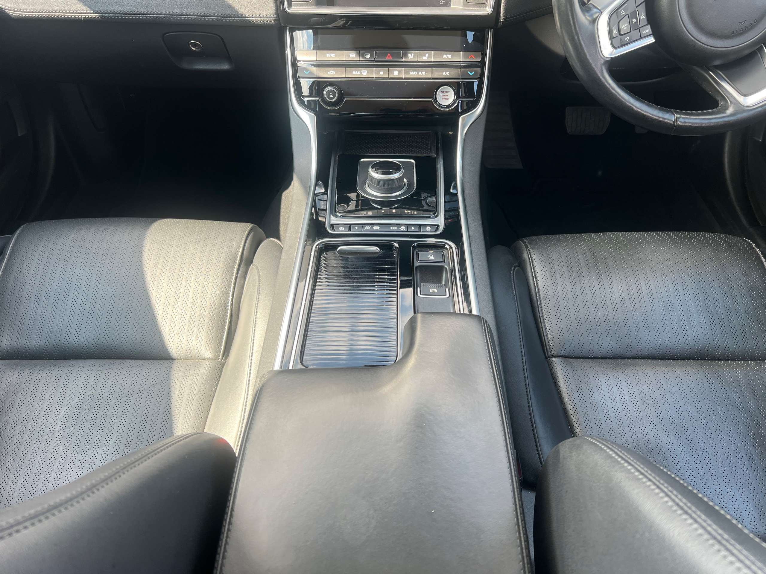 2017 JAGUAR XE 2017 JAGUAR XE