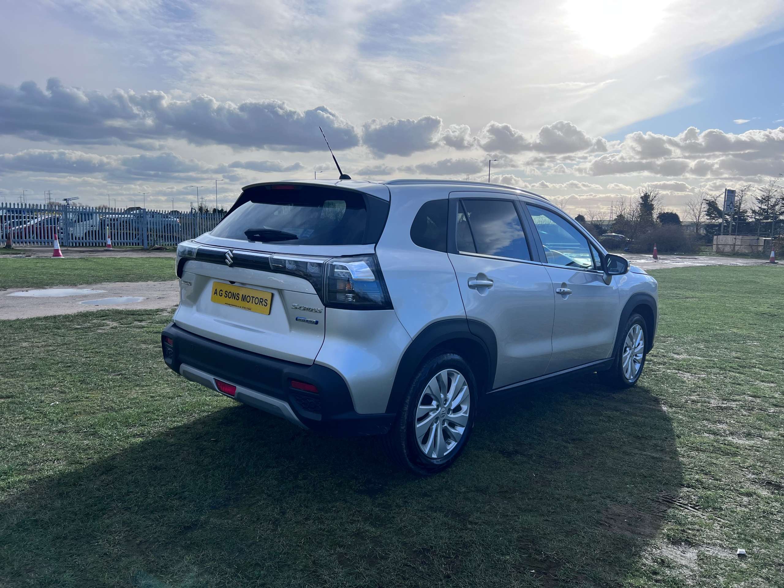 2023 SUZUKI SX4 2023 SUZUKI SX4