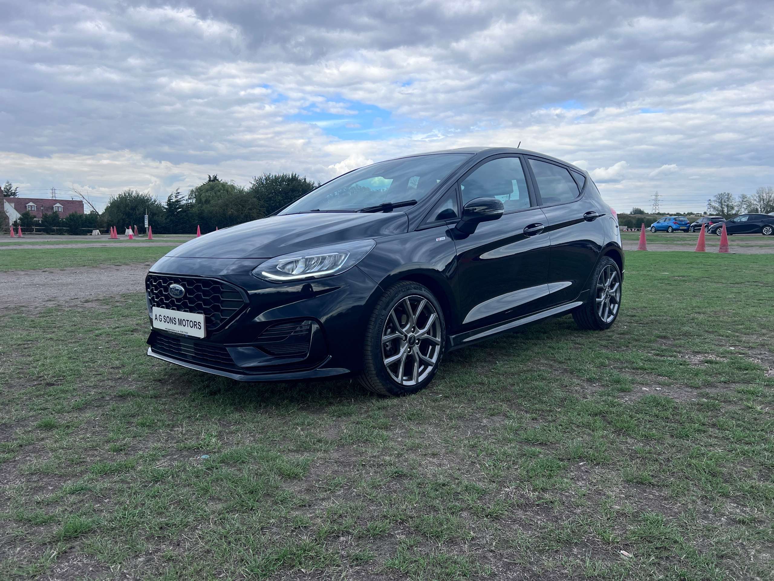 A 2023 FORD FIESTA ST-LINE 5-Door A 2023 FORD FIESTA ST-LINE 5-Door