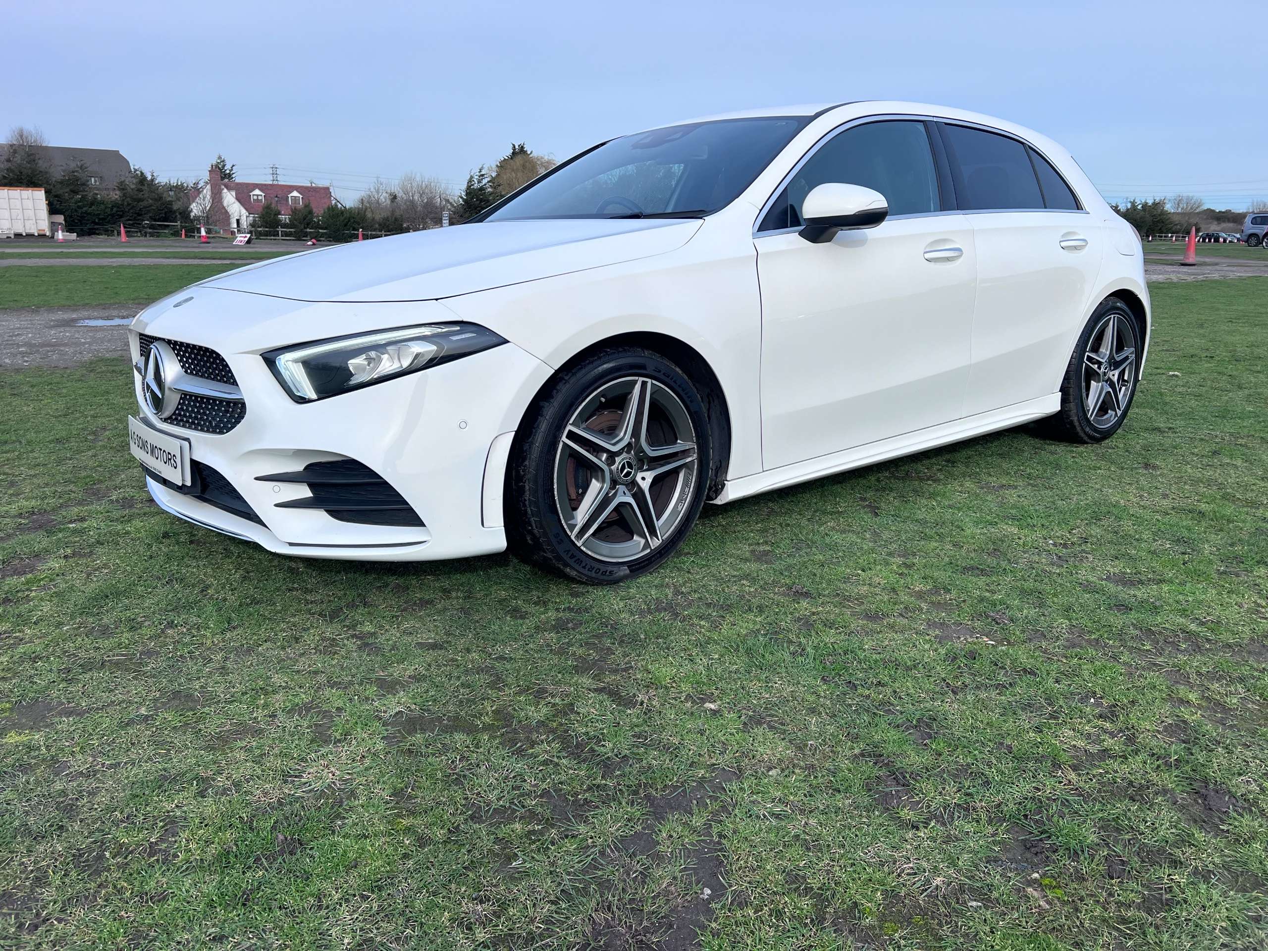 A 2019 MERCEDES-BENZ A CLASS 2.0 A200d AMG Line (Premium) Hatchback 5dr Diesel 8G-DCT Euro 6 (s/s) (150 ps) A 2019 MERCEDES-BENZ A CLASS 2.0 A200d AMG Line (Premium) Hatchback 5dr Diesel 8G-DCT Euro 6 (s/s) (150 ps)