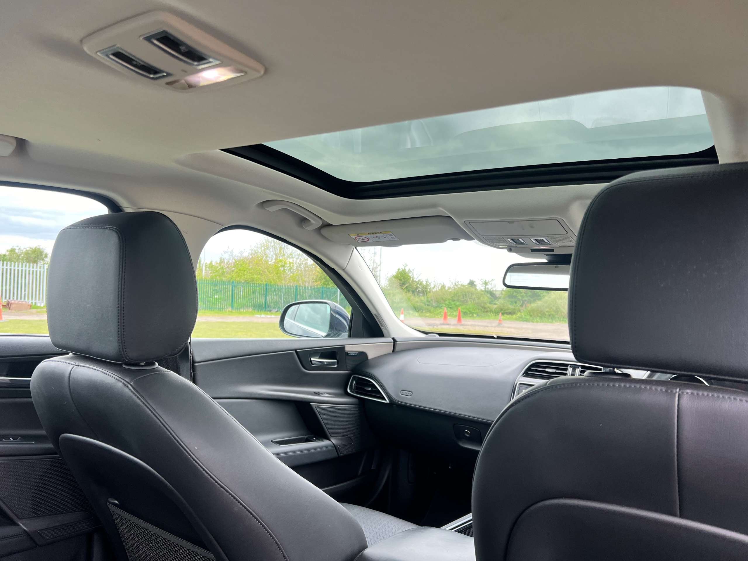 2017 JAGUAR XE 2017 JAGUAR XE