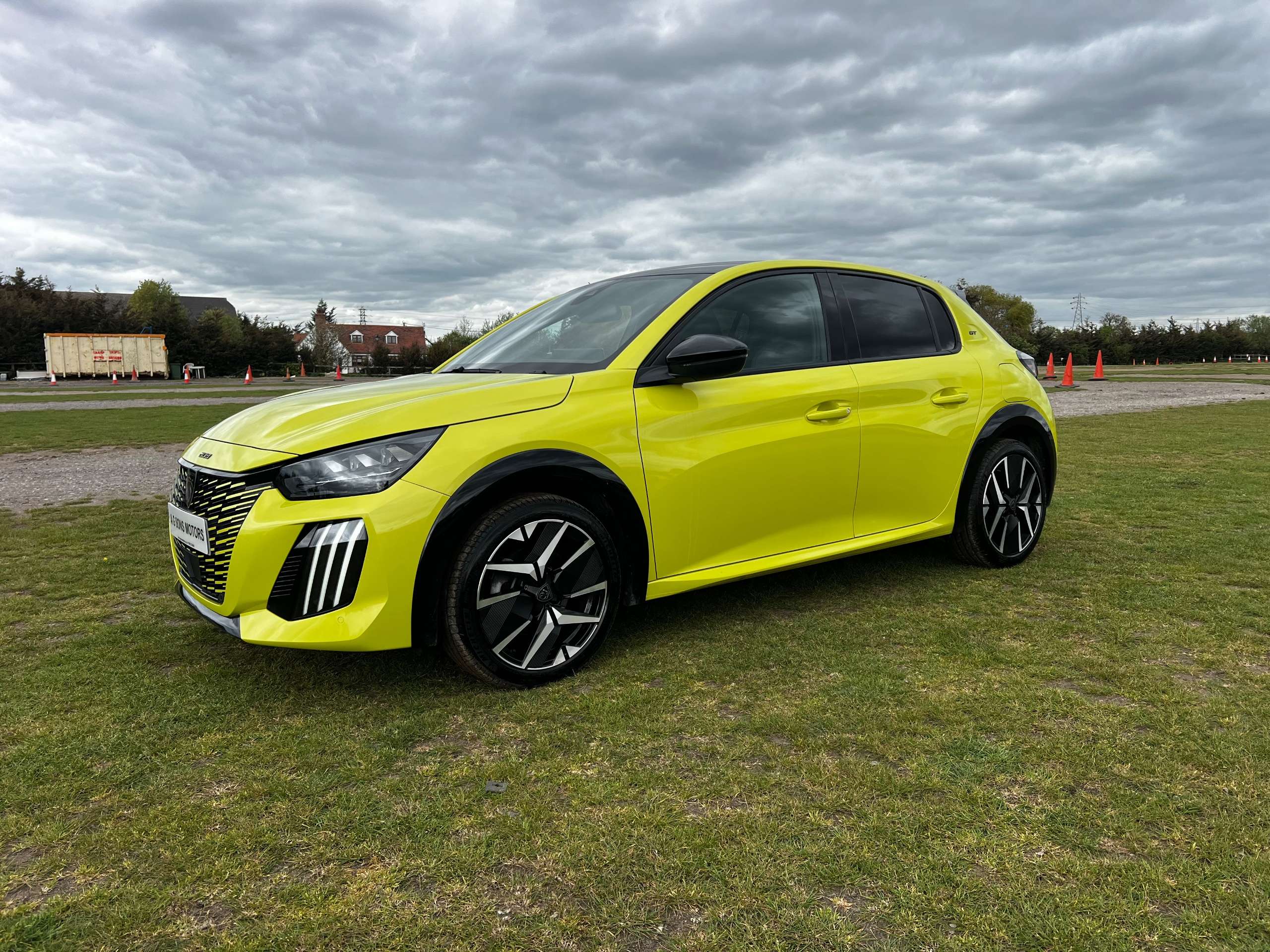 A 2025 PEUGEOT 208 1.2 PureTech GT Hatchback 5dr Petrol Manual Euro 6 (s/s) (100 ps) A 2025 PEUGEOT 208 1.2 PureTech GT Hatchback 5dr Petrol Manual Euro 6 (s/s) (100 ps)