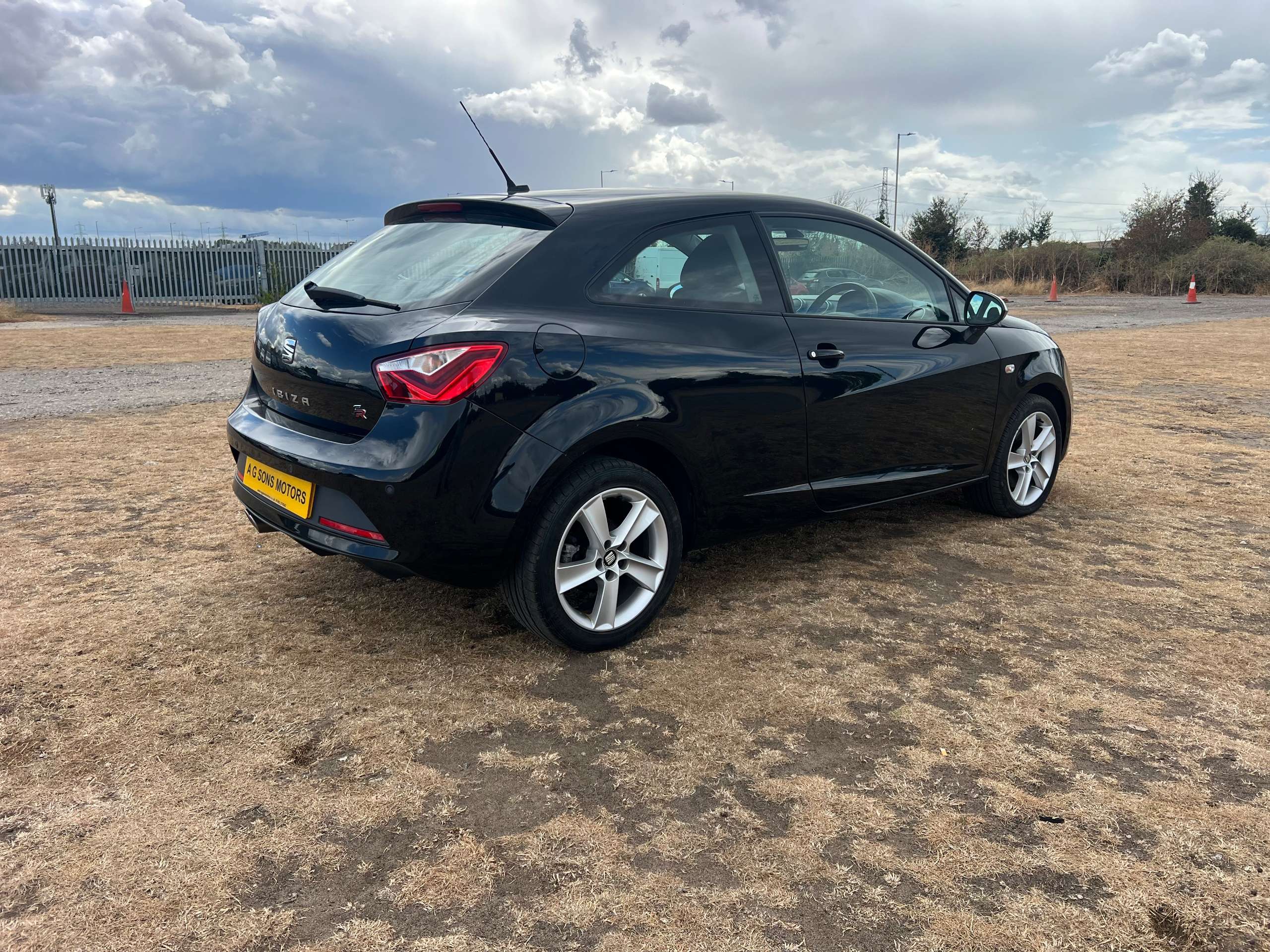 A 2017 SEAT IBIZA 1.2 TSI FR Sport Coupe 3dr Petrol Manual Euro 6 (110 ps) A 2017 SEAT IBIZA 1.2 TSI FR Sport Coupe 3dr Petrol Manual Euro 6 (110 ps)