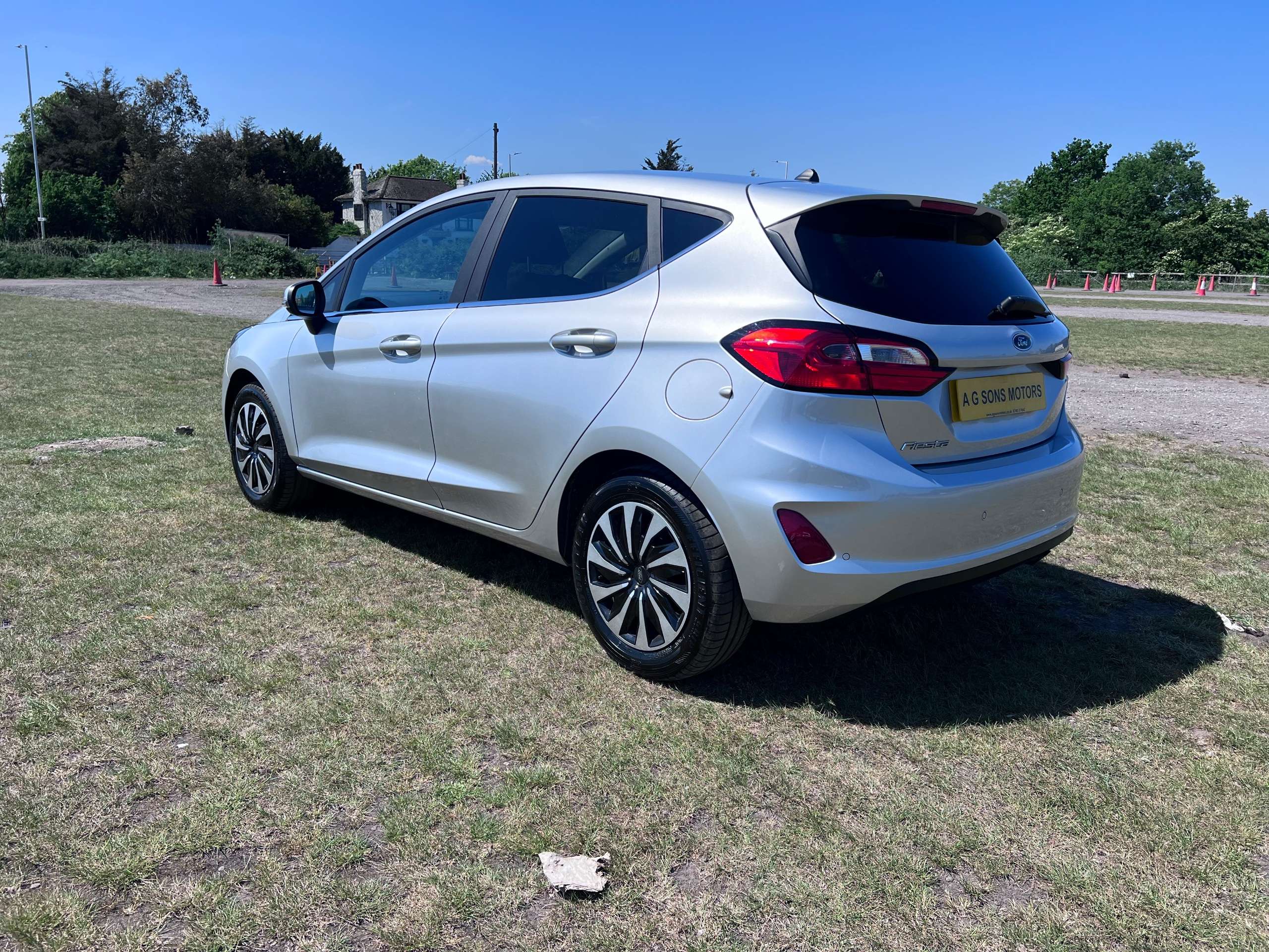 A 2023 FORD FIESTA TITANIUM 5-Door A 2023 FORD FIESTA TITANIUM 5-Door