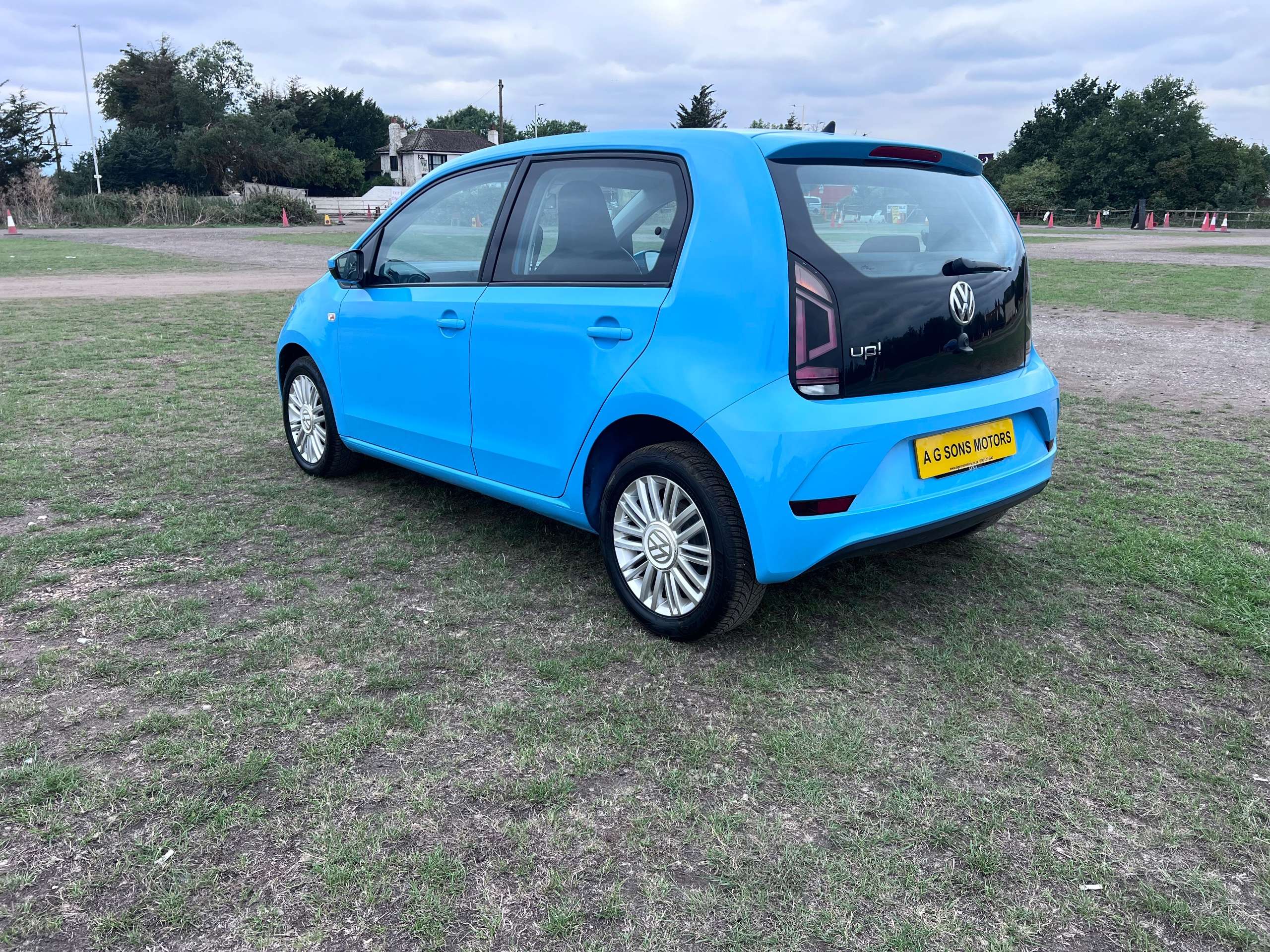 2017 VOLKSWAGEN MOVE UP 2017 VOLKSWAGEN MOVE UP