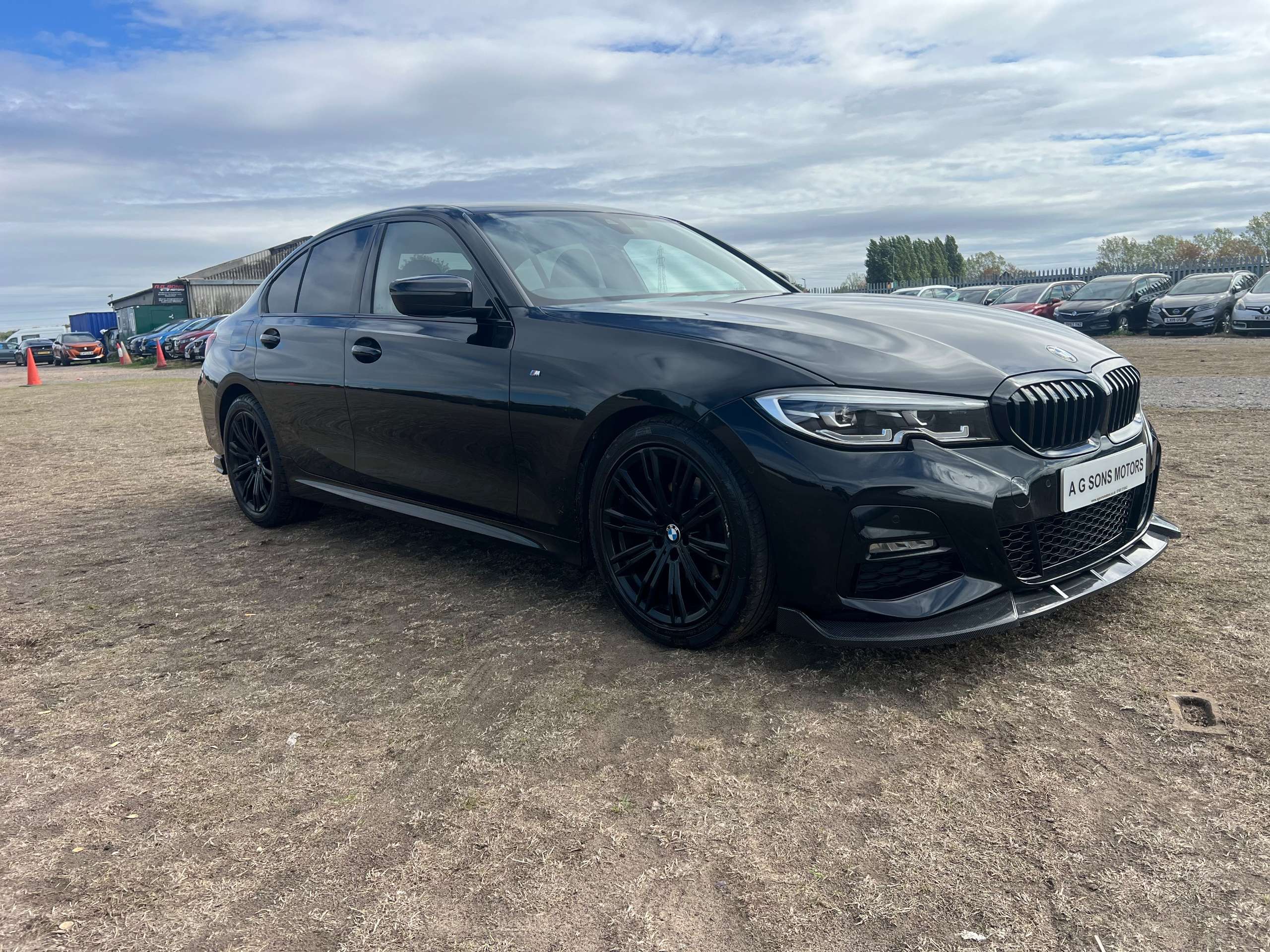 A 2019 BMW 3 SERIES 2.0 320i M Sport Saloon 4dr Petrol Auto Euro 6 (s/s) (184 ps) A 2019 BMW 3 SERIES 2.0 320i M Sport Saloon 4dr Petrol Auto Euro 6 (s/s) (184 ps)