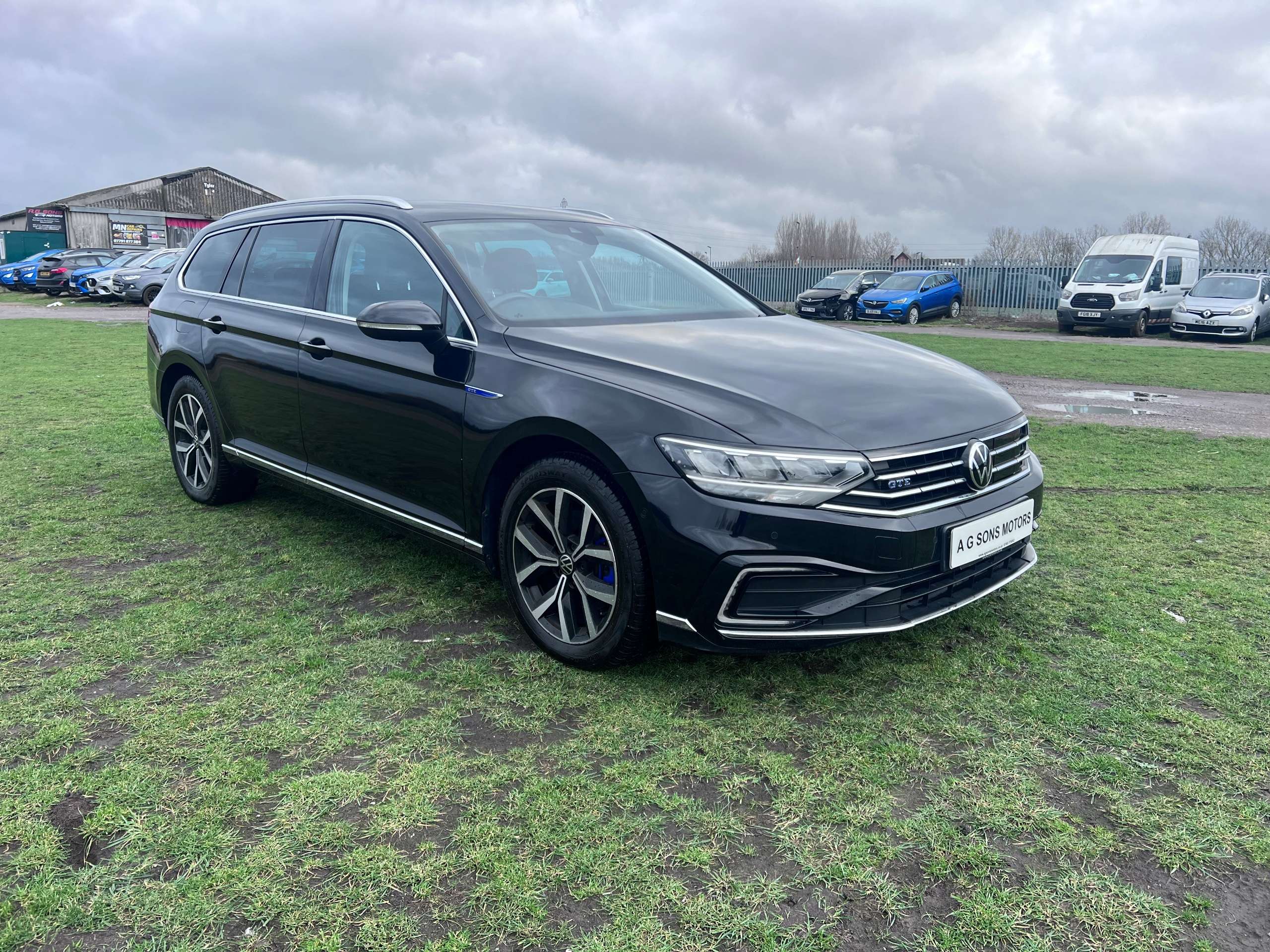 A 2020 VOLKSWAGEN PASSAT 1.4 TSI 13kWh GTE Estate 5dr Petrol Plug-in Hybrid DSG Euro 6 (s/s) (218 ps) A 2020 VOLKSWAGEN PASSAT 1.4 TSI 13kWh GTE Estate 5dr Petrol Plug-in Hybrid DSG Euro 6 (s/s) (218 ps)