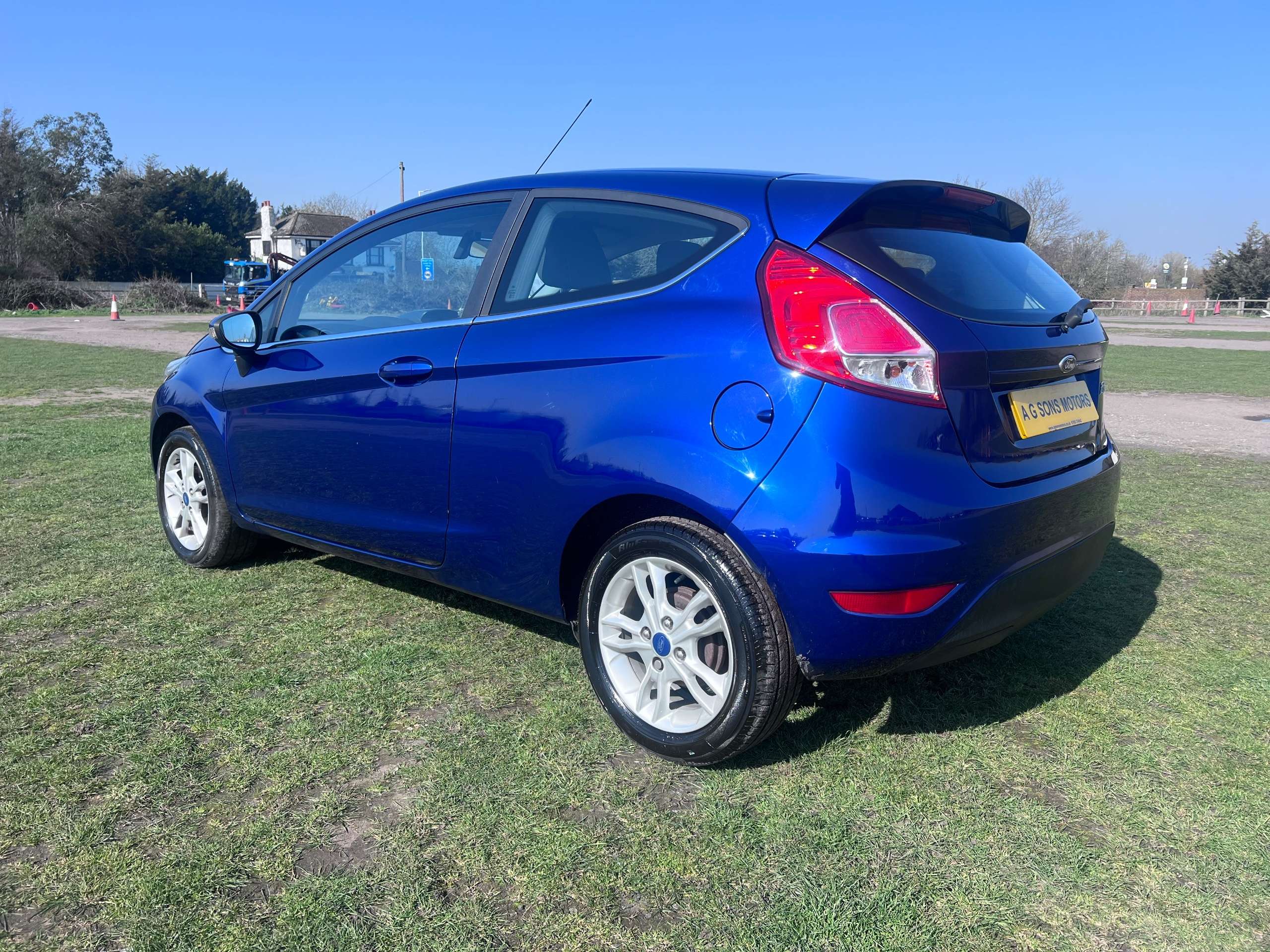 A 2016 FORD FIESTA 1.25 Zetec Hatchback 3dr Petrol Manual Euro 6 (82 ps) A 2016 FORD FIESTA 1.25 Zetec Hatchback 3dr Petrol Manual Euro 6 (82 ps)